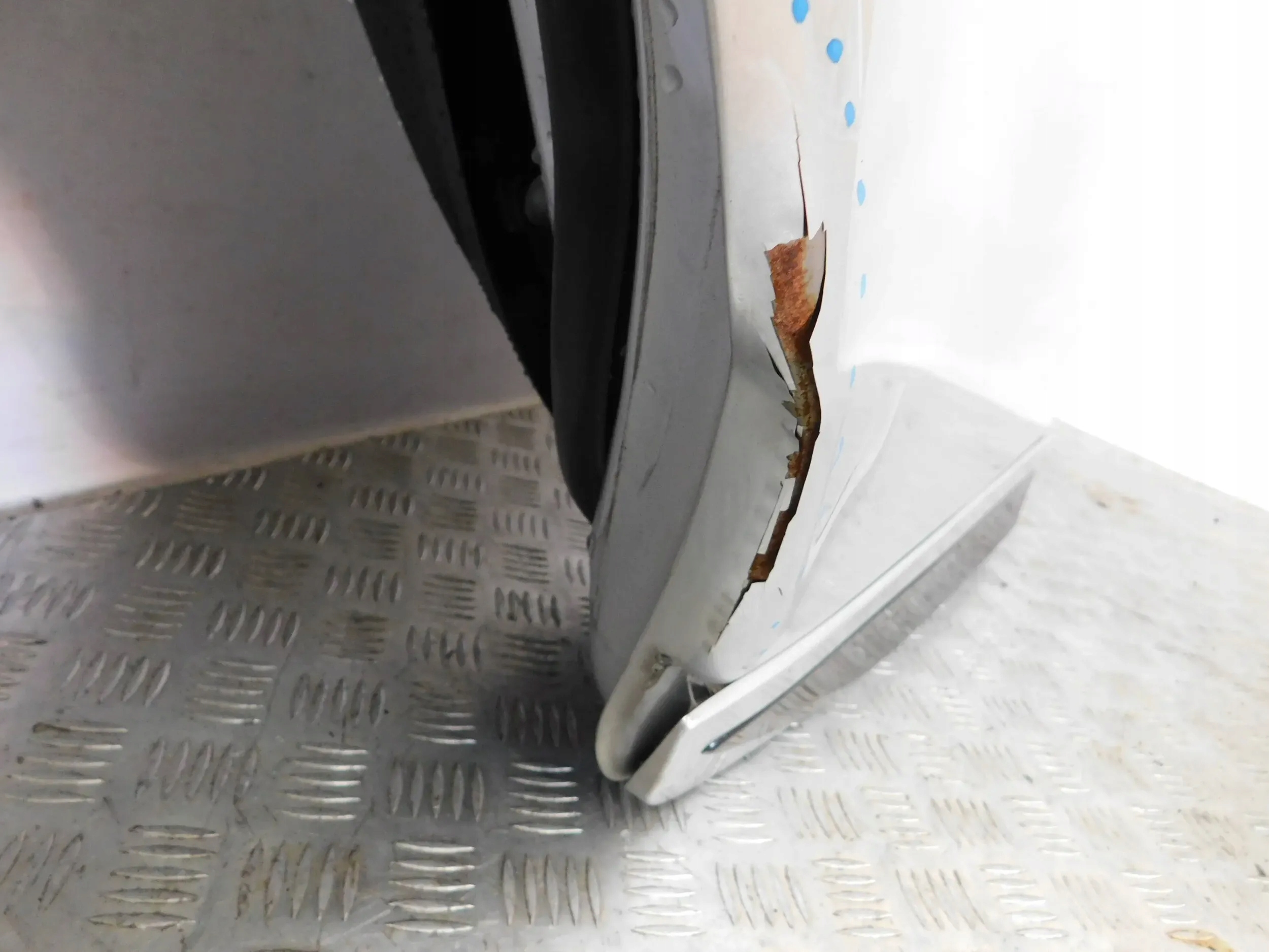 PRAVE ZADNE DVERE TOYOTA YARIS III LIFT 17-