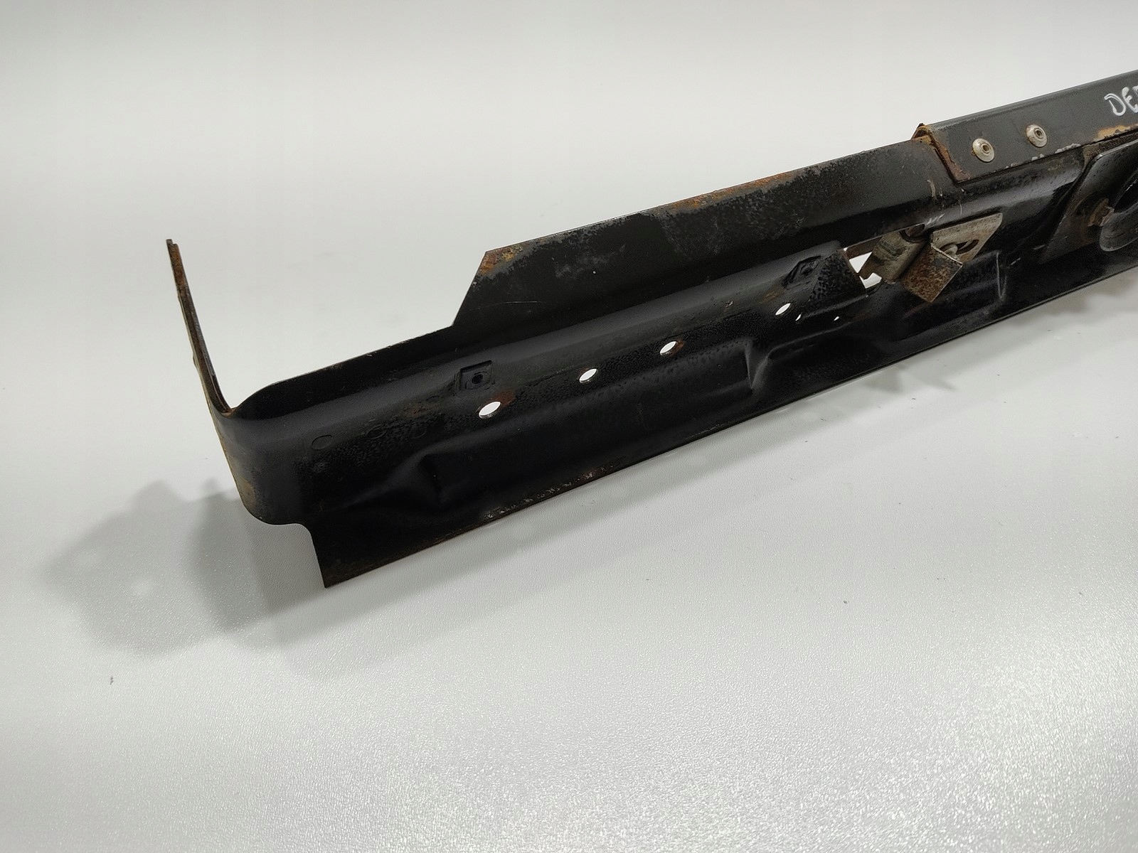 PREDNÉ ČELO VÝSTUHA LAND ROVER DEFENDER 2007-2014