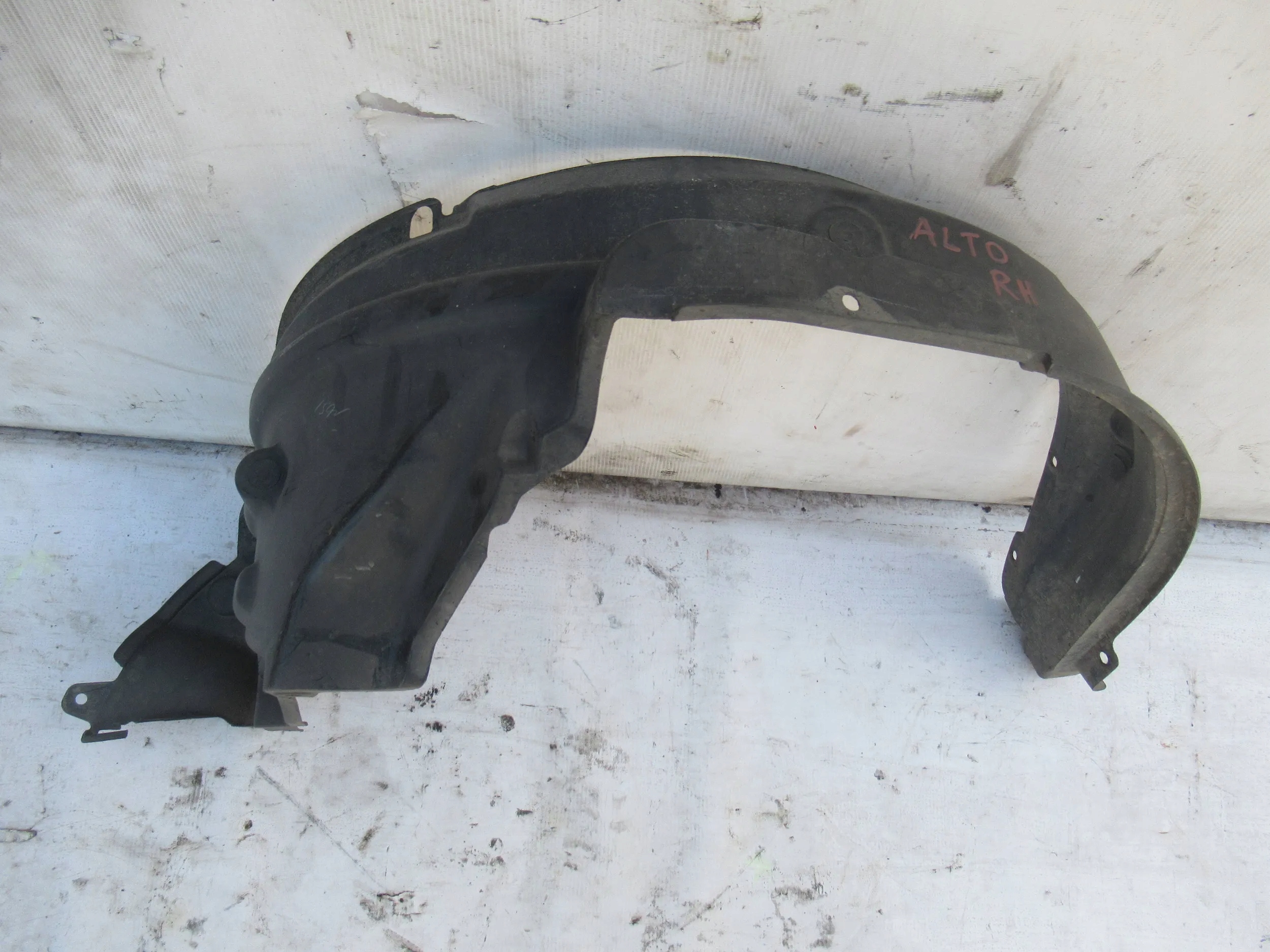 PRAVY PREDNY PODBLATNIK SUZUKI ALTO