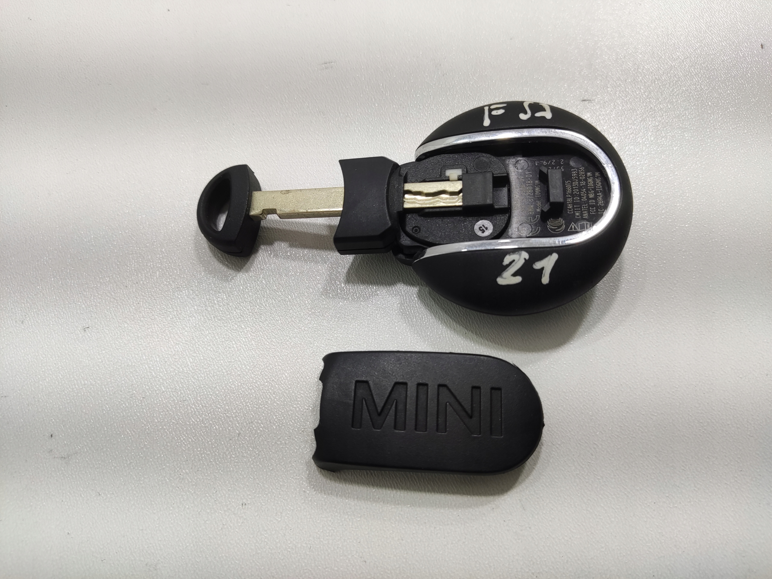 OBAL KĽÚČA PILOT MINI F55 F56 F57 2018-2021 8728018