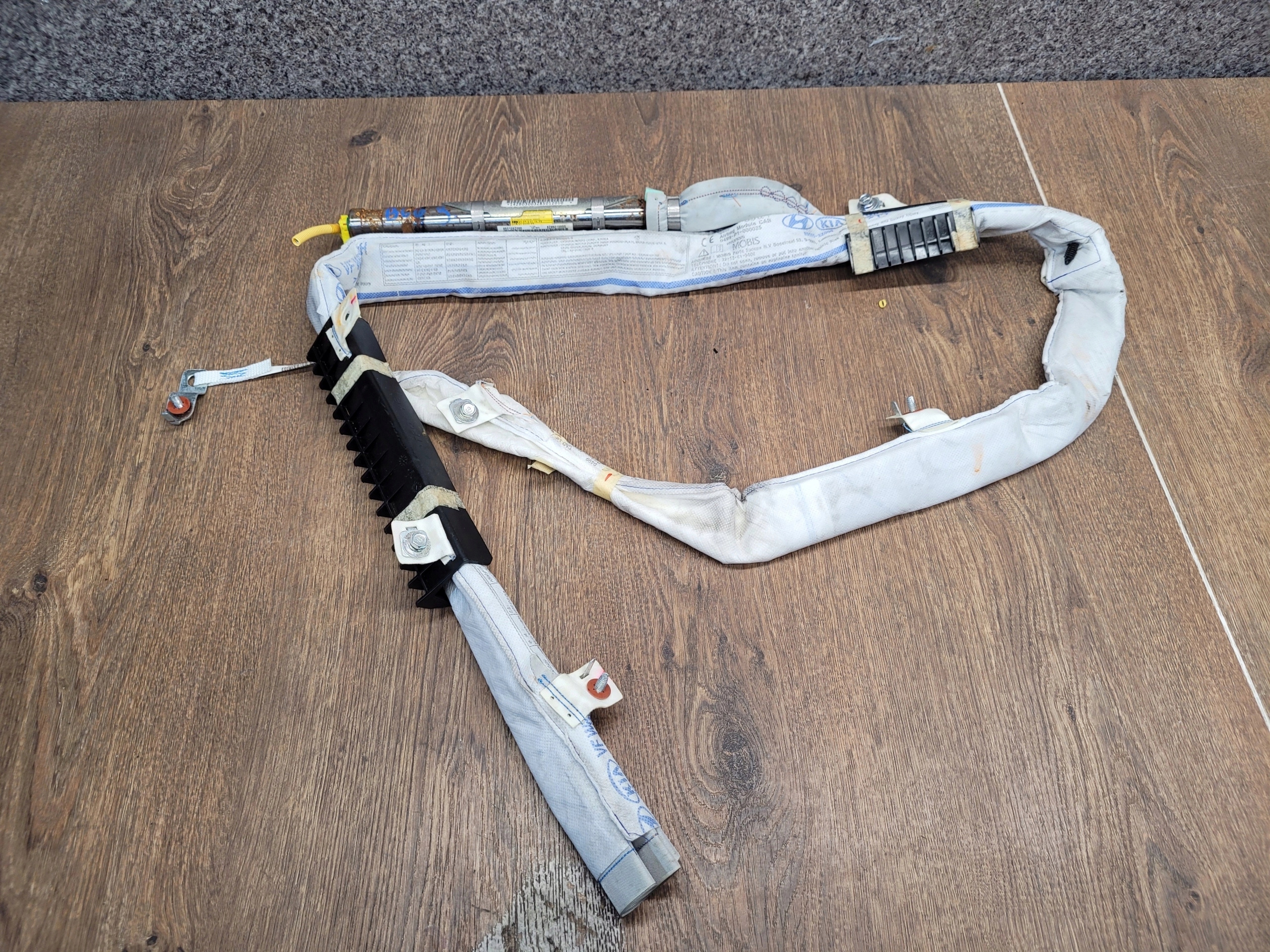 HYUNDAI I40 KOMBI LAVY STROPNY AIRBAG 850103Z000