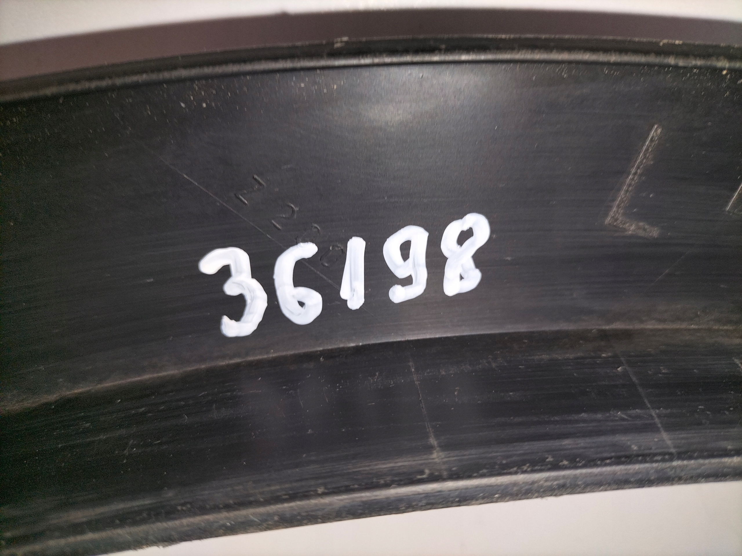 LIŠTA ĽAVÉHO PREDNÉHO BLATNÍKA BMW X3 E83 03-