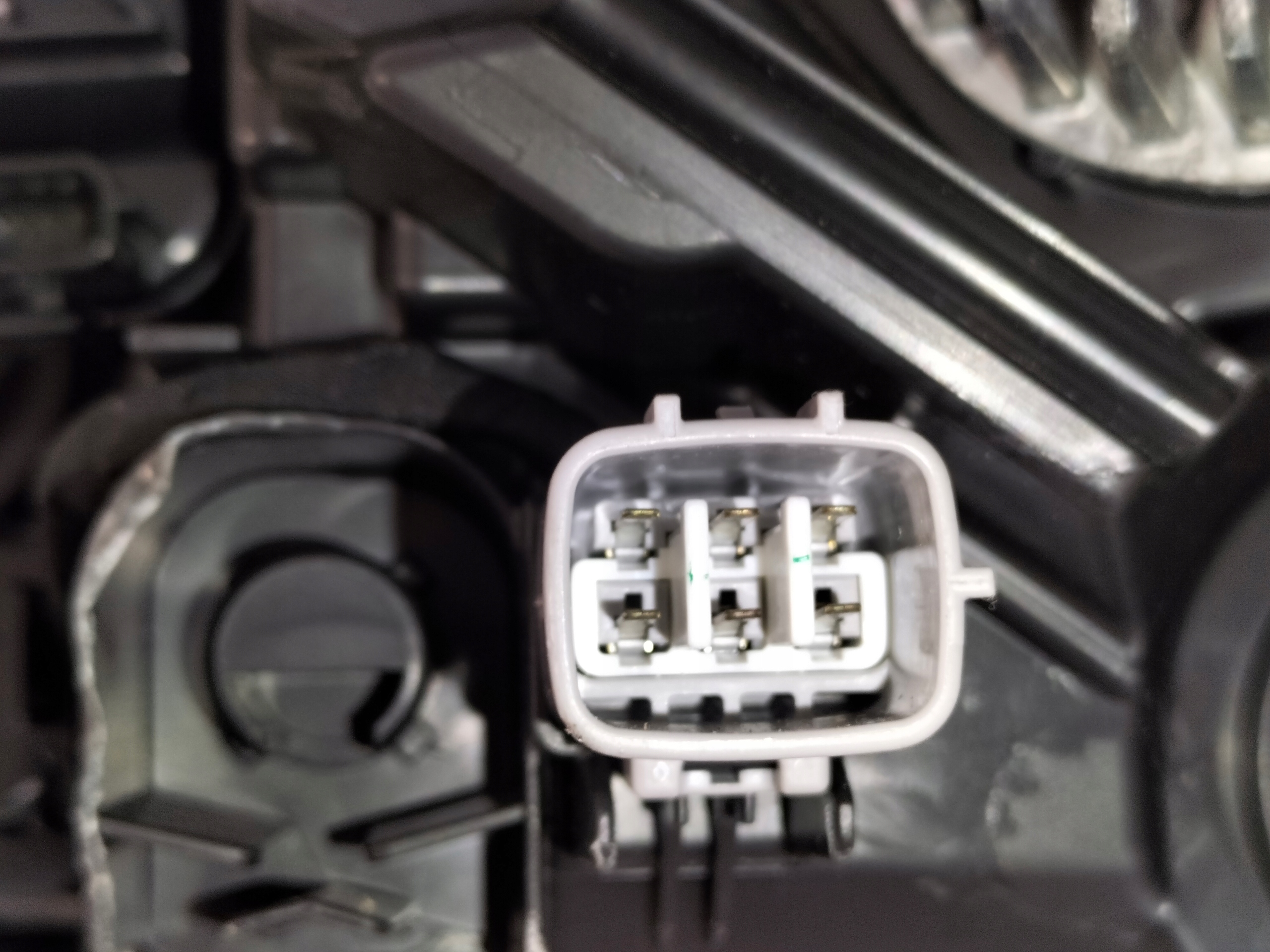 PRAVE PREDNE SVETLO TOYOTA COROLLA E21 18-22 HB/KOMBI FULL LED