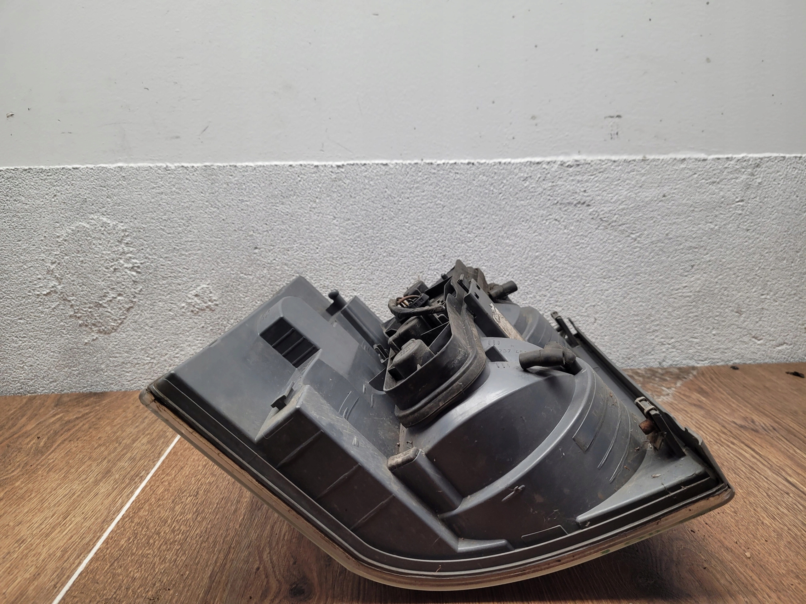 LAND ROVER RANGE ROVER L322 PRAVE ZADNE SVETLO
