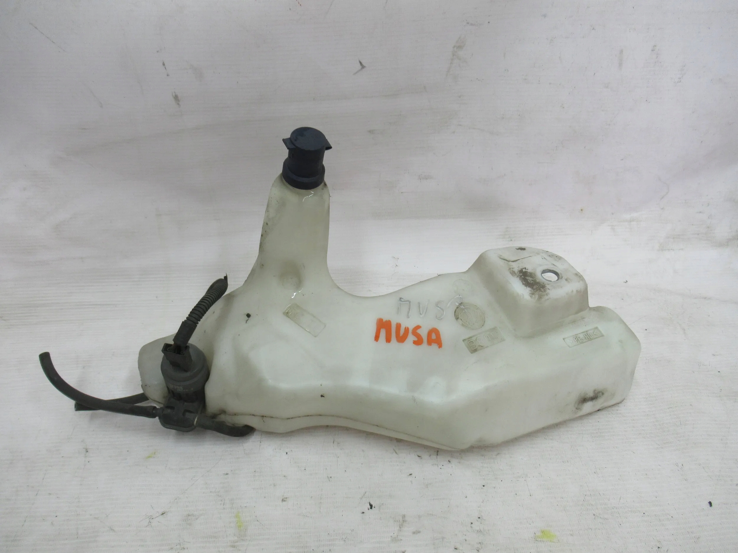 NÁDOBKA OSTREKOVAČOV LANCIA MUSA