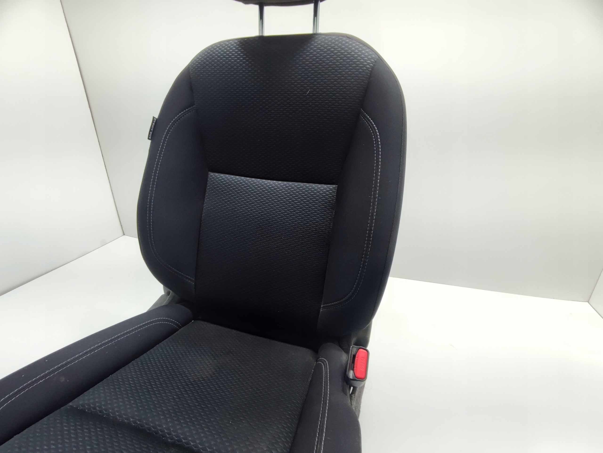 PRAVA PREDNA SEDACKA NISSAN NAVARA IV D23 NP300 2015-2022