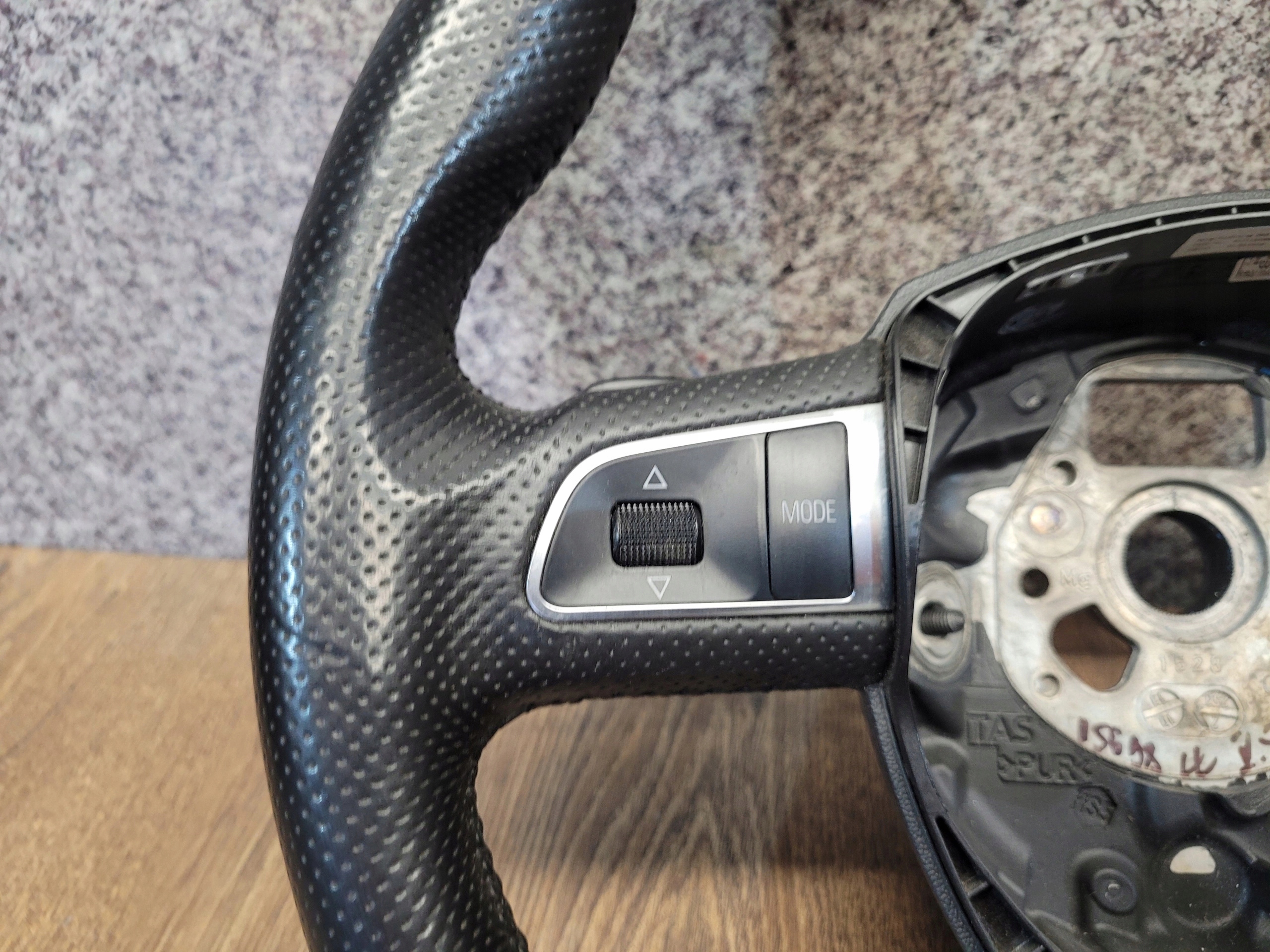 AUDI A4 B8 S-LINE PADLA RADENIA RYCHLOSTI VOLANT MULTIFUNKCIA 8K0419091BC
