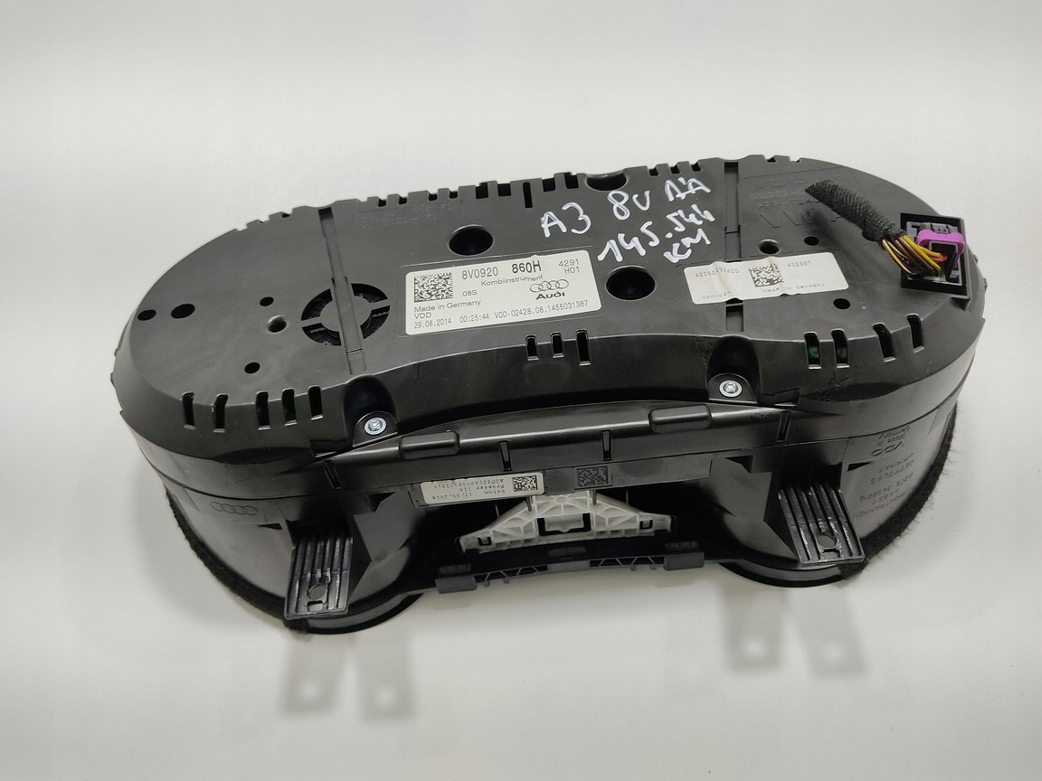 TACHOMETER BUDIKY AUDI A3 8V 1.6 TDI 8V0920860H 2012-2016 EUROPA