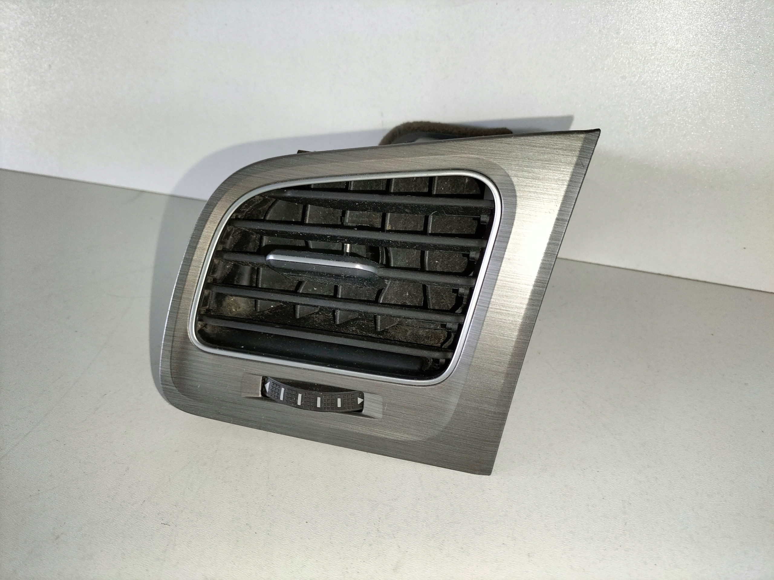 LAVY VYDUCH FUKAR KURENIA VW GOLF 7 VII 12-