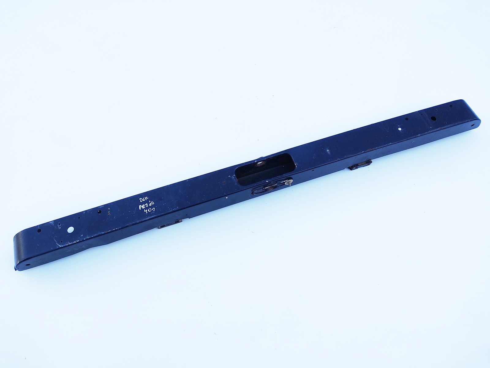 VÝSTUHA PRIEČKA POD PREDNÝ NÁRAZNÍK LAND ROVER DEFENDER 1999-2014