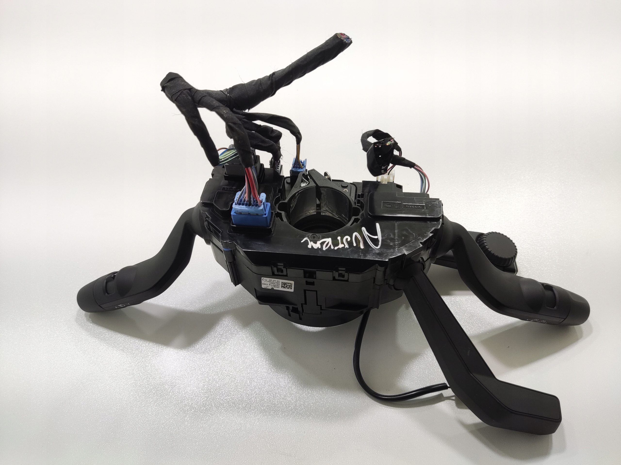 PÁČKY POD VOLANT RENAULT AUSTRAL 2022-2025 255671044R