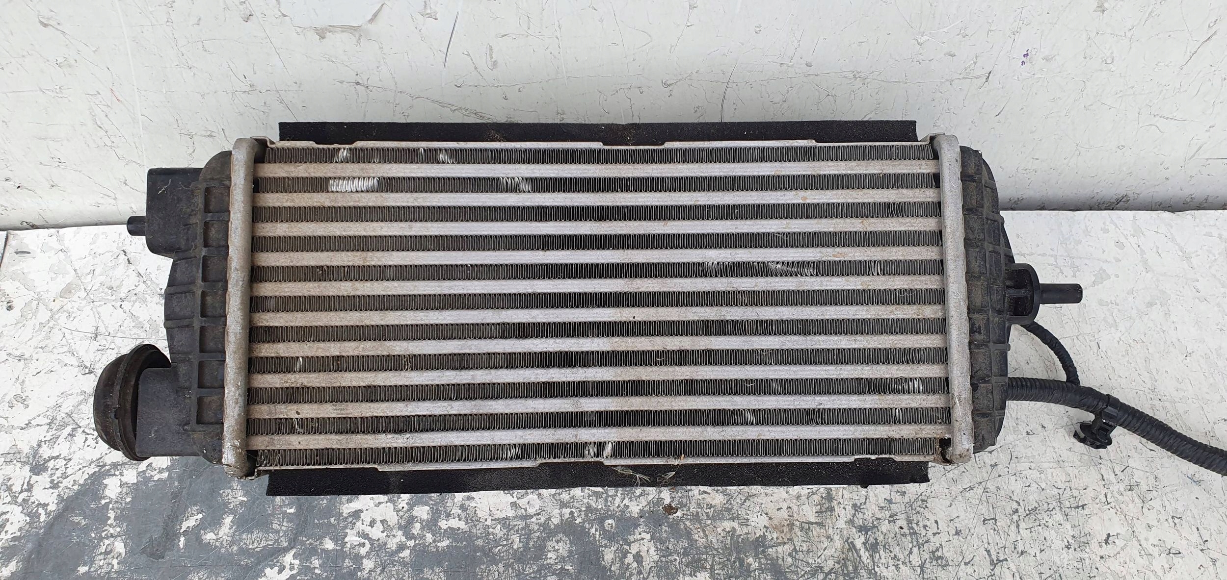 Hyundai ix35 crdi CHLADIC VZDUCHU INTERCOOLER