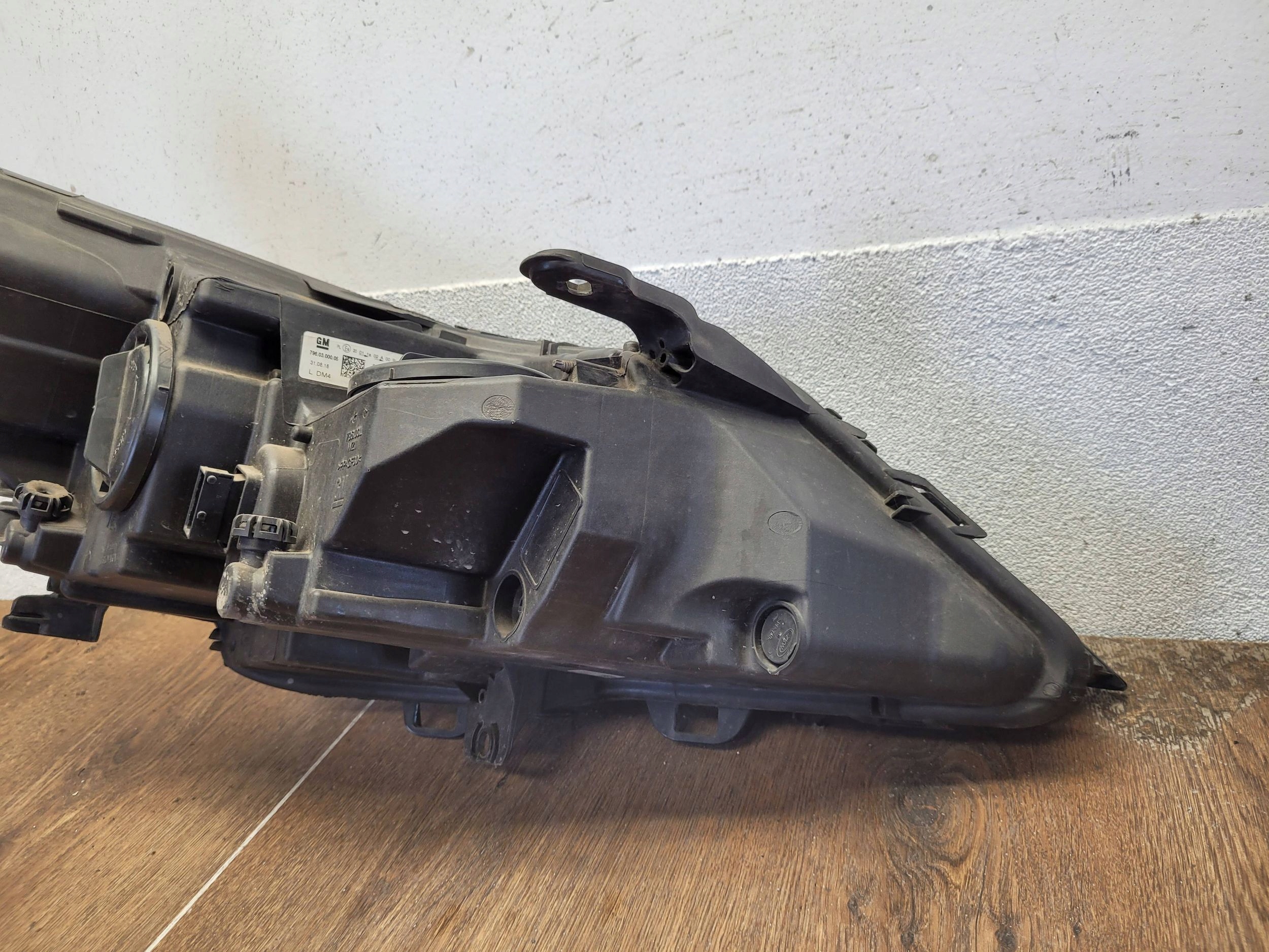 Opel Astra K 39158005 ĽAVÉ PREDNÉ SVETLO