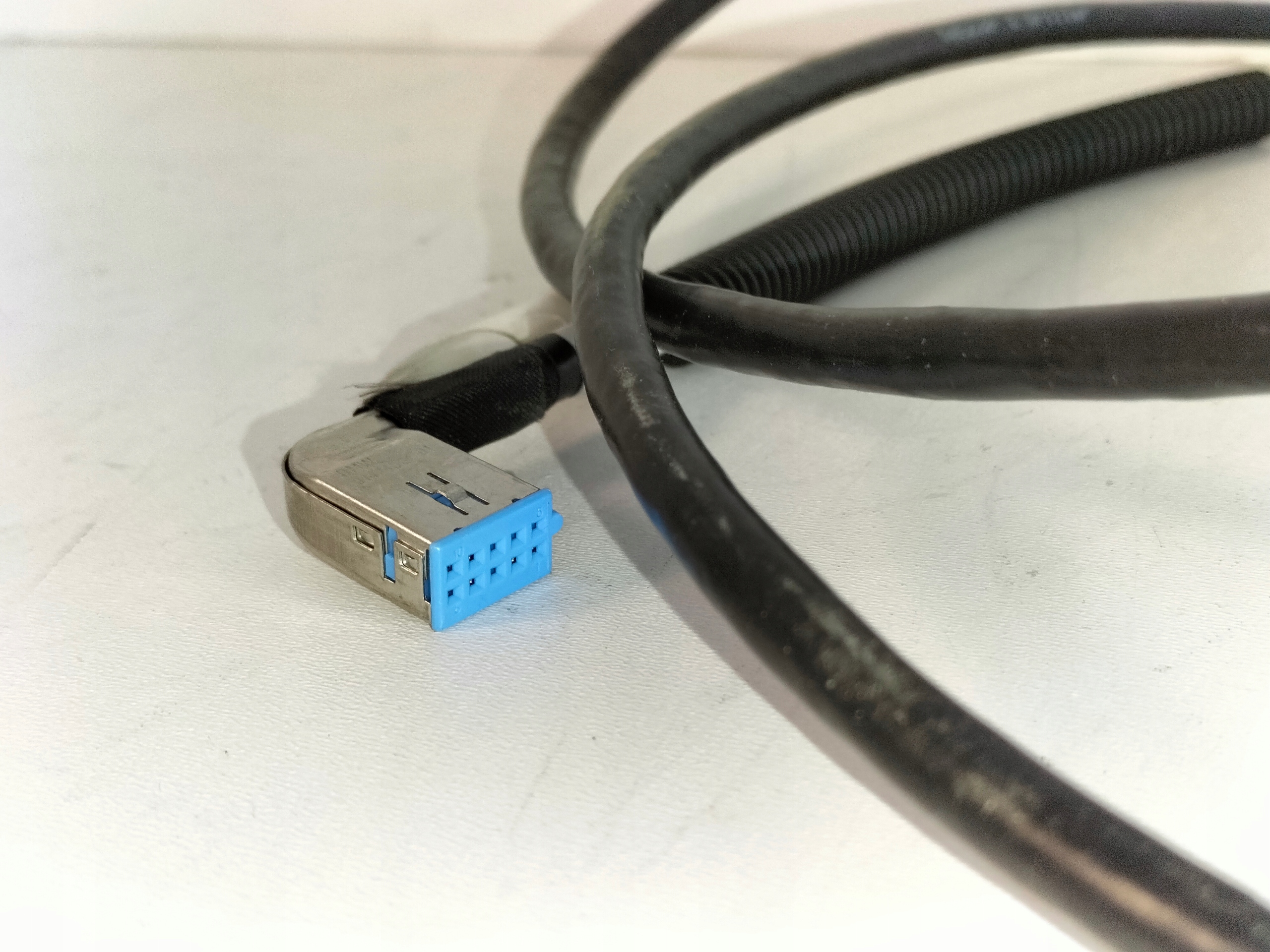 HADICA kabel LVDS BMW 5 F10 F11 10- BMW 6 F06 F12 F13 11- BMW 7 F01 08-