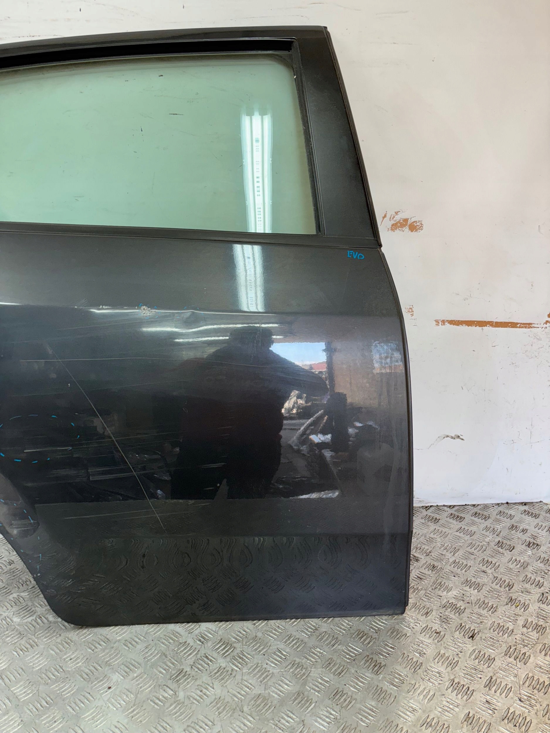 PRAVE ZADNE DVERE FIAT GRANDE PUNTO EVO