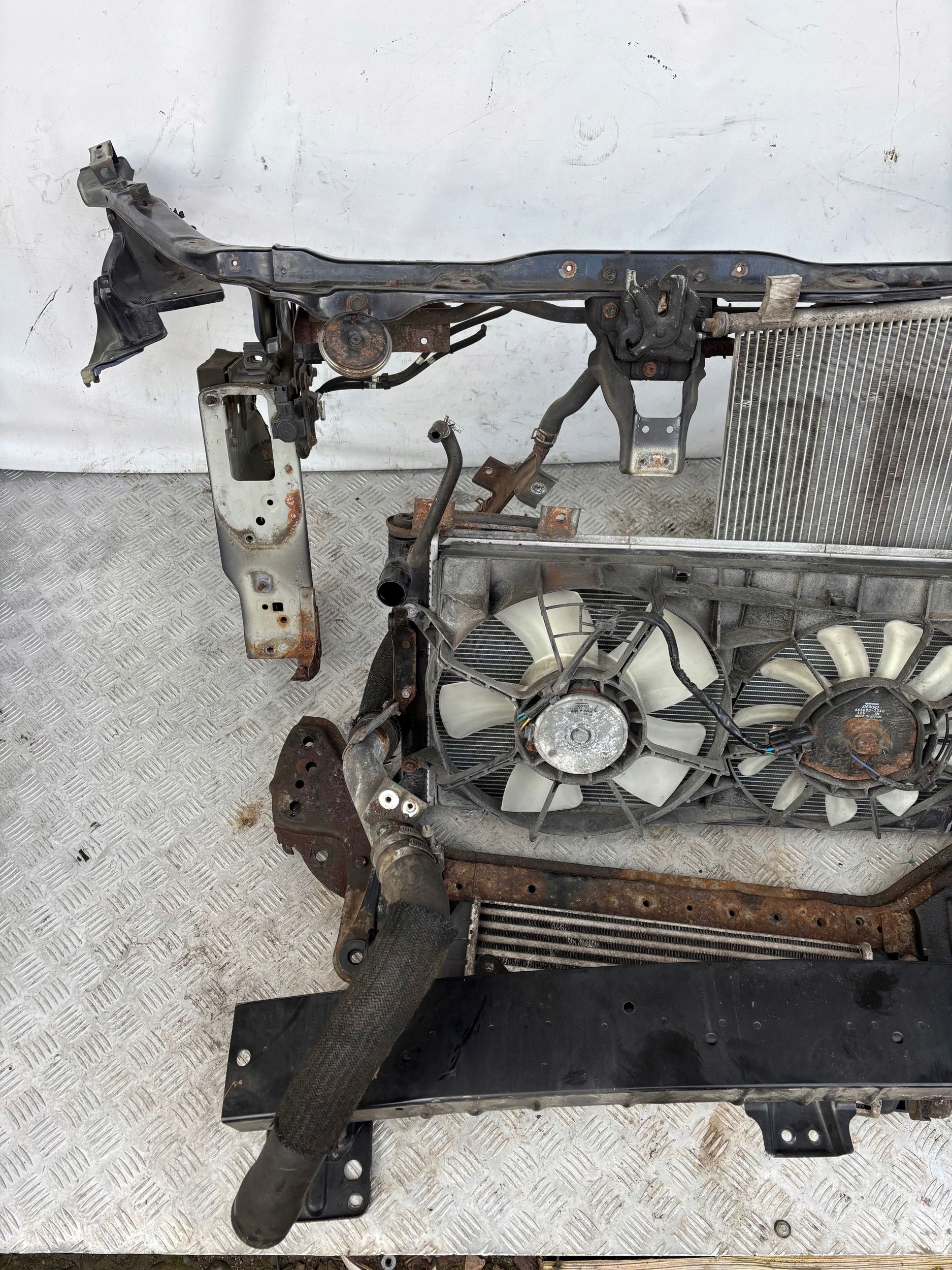PREDNÉ PÁS VÝSTUHA CHLADIČE FIAT SEDICI SX4 2.0 JTD