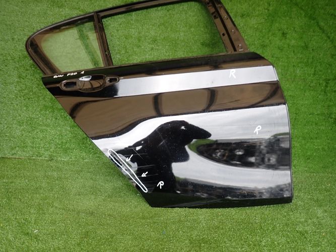 BMW F20 F21 1 PRAVE ZADNE DVERE