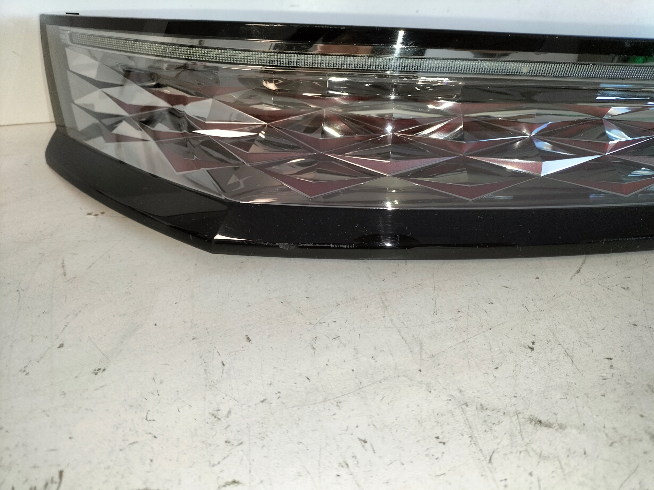 LAVE ZADNE SVETLO CITROEN DS7 LIFT 22- LED