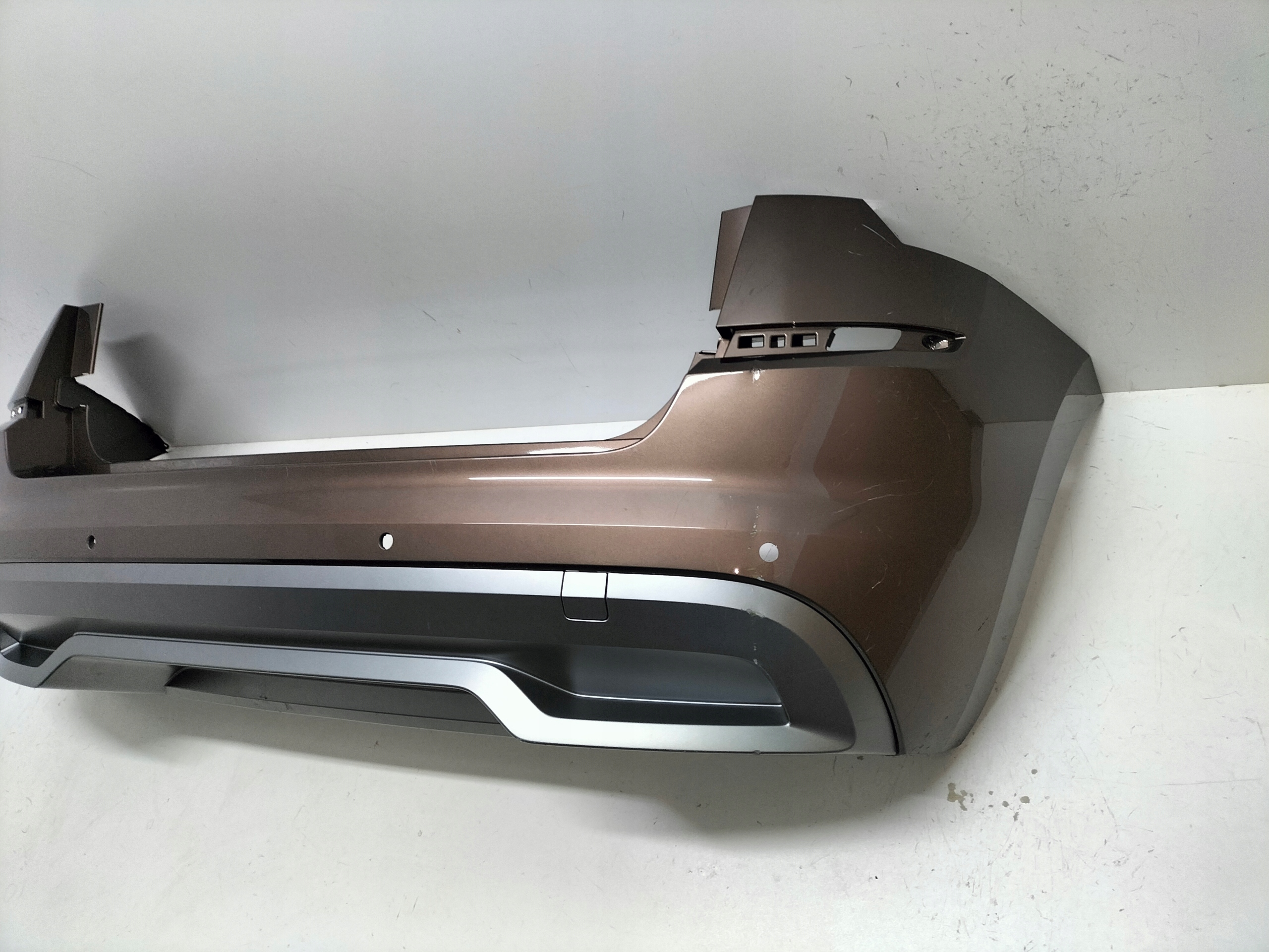 ZADNÝ NÁRAZNÍK SKODA KAMIQ 19-