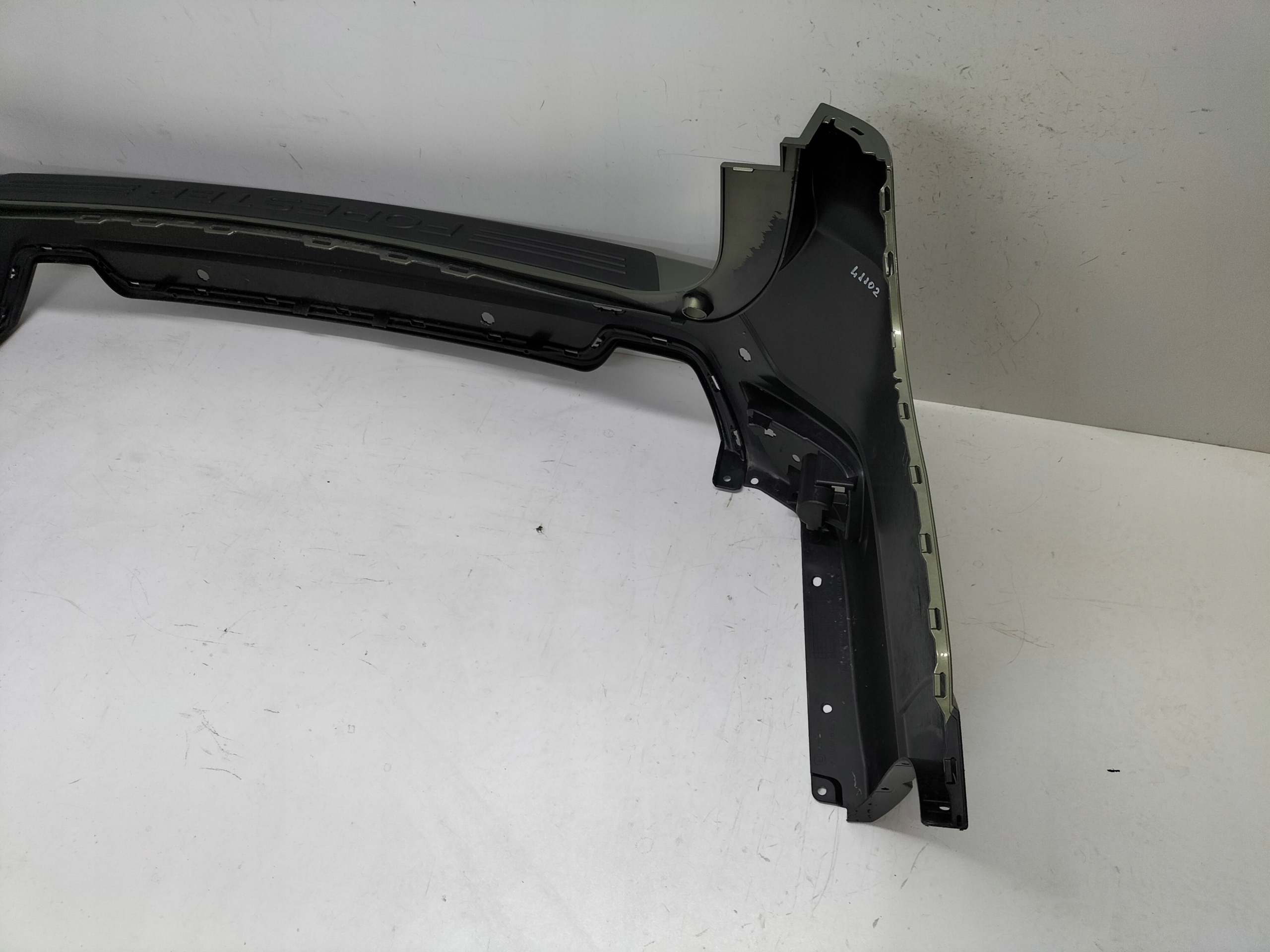 ZADNÝ NÁRAZNÍK SUBARU FORESTER 5 V 18-