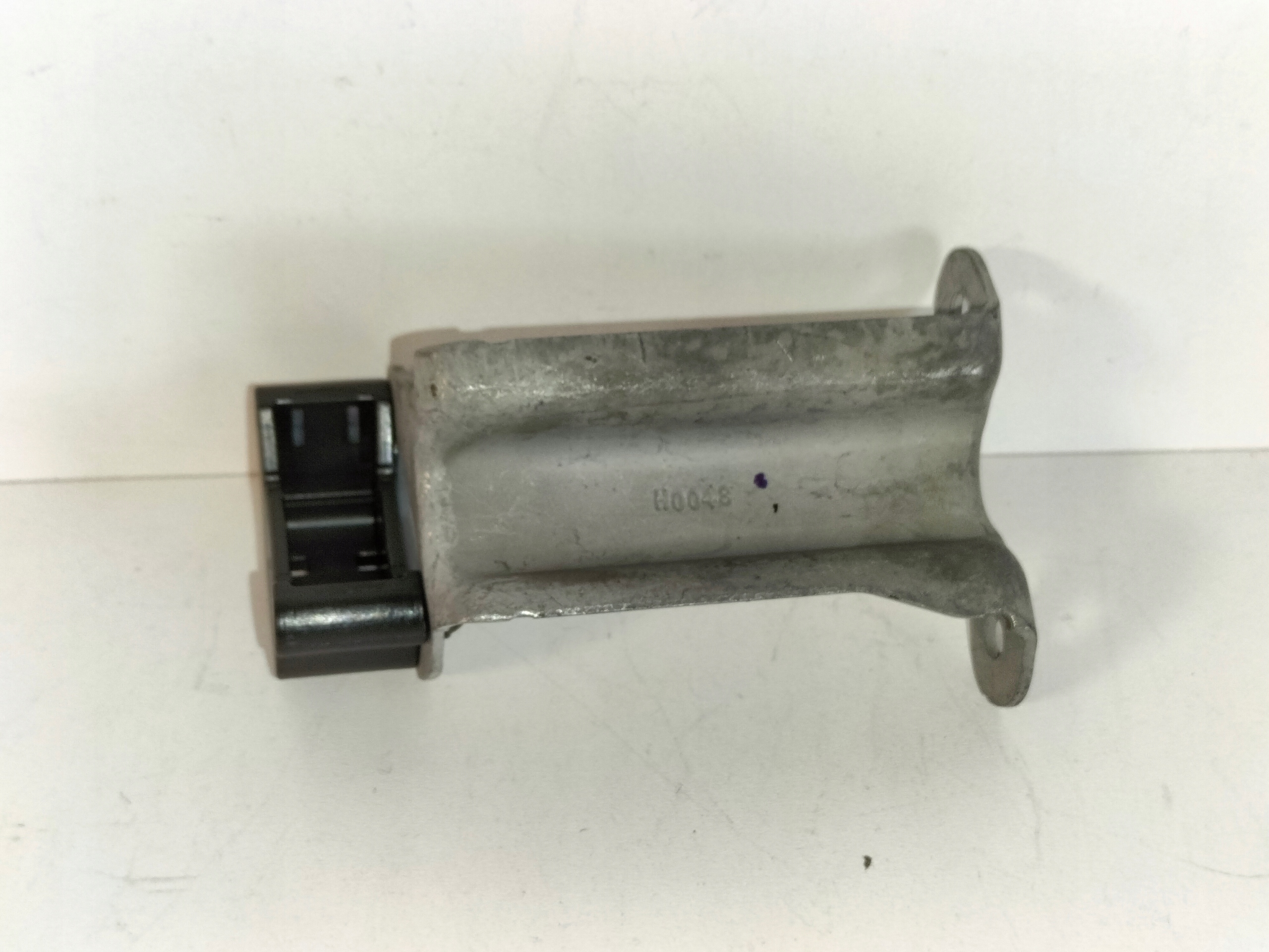 DRZIAK UCHYT FILTERA VZDUCHU dół LAVY BMW 5 F10 F11 10- BMW X3 F25 10-
