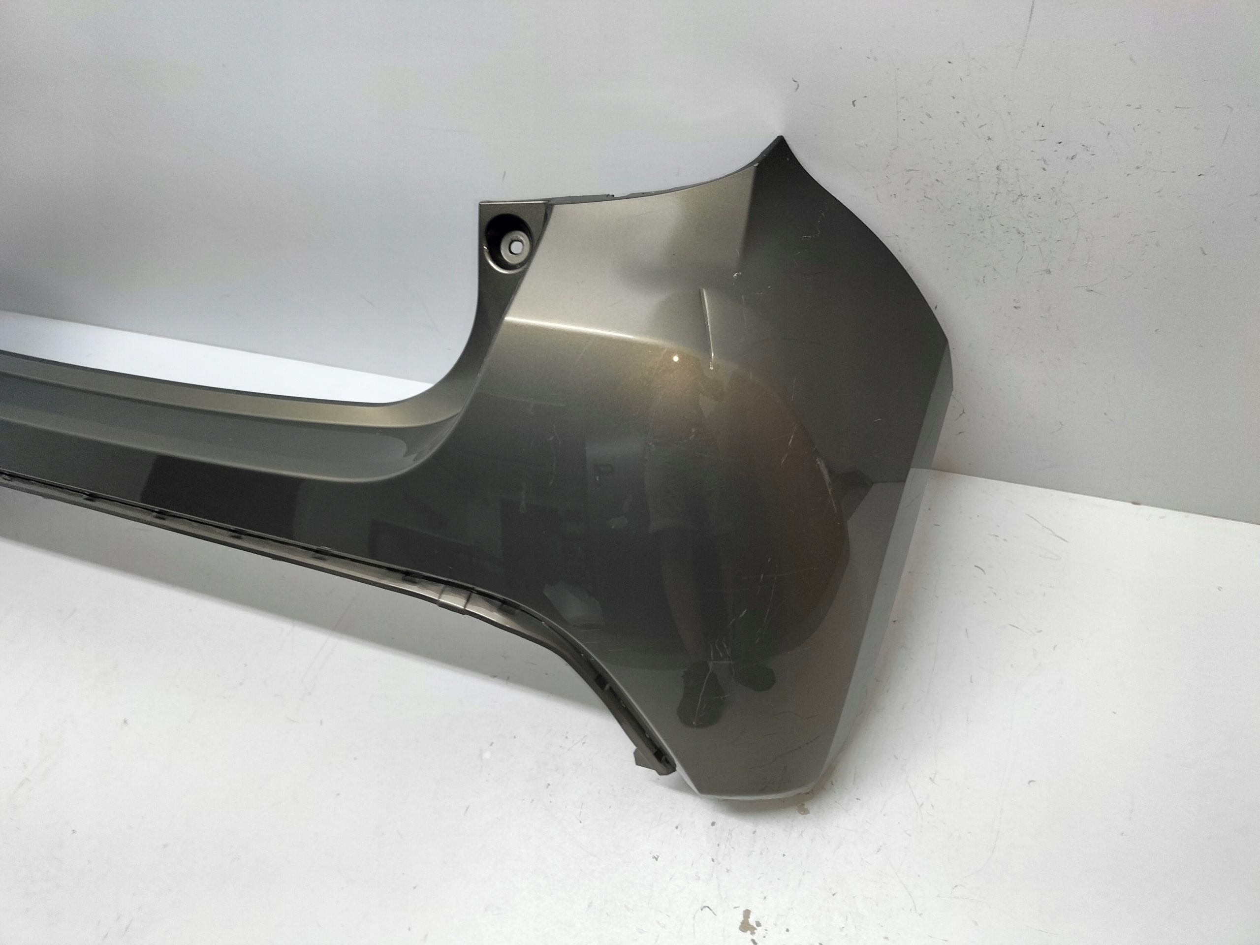 ZADNÝ NÁRAZNÍK TOYOTA YARIS IV 20-