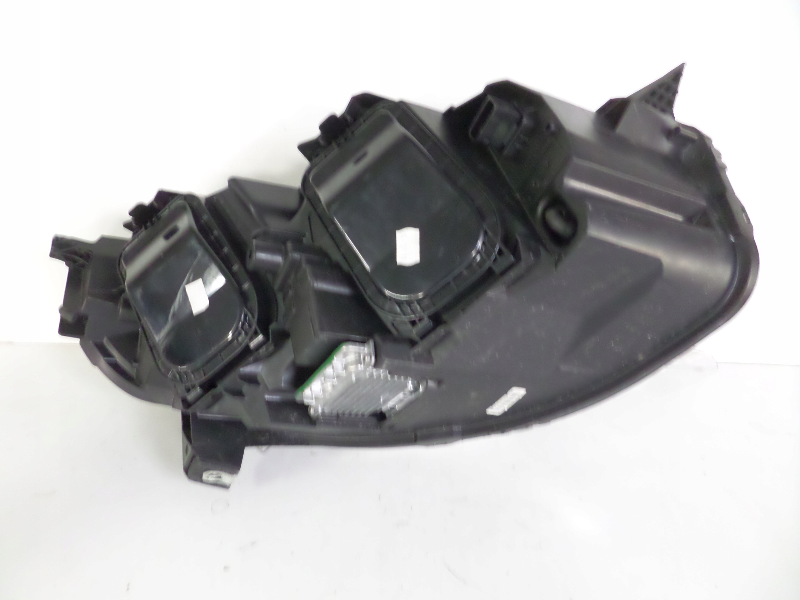LAVE PREDNE SVETLO CITROEN JUMPY III 16- XENON