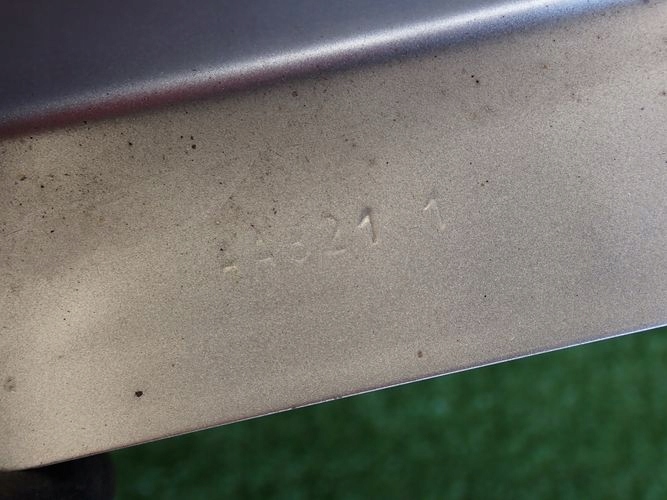 VW PASSAT B7 PRAVY PREDNY BLATNIK