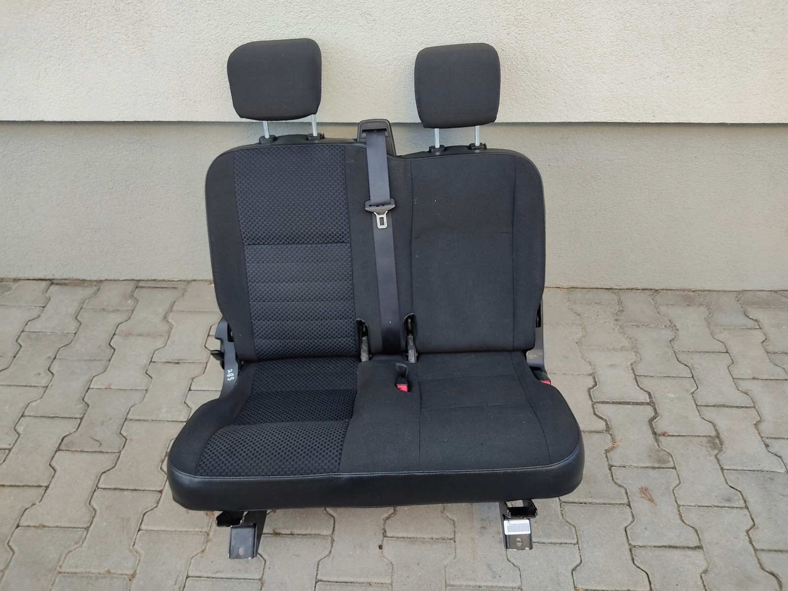 ZADNÉ SEDAČKY 2 RAD LAND ROVER DEFENDER 2007-2014 EUROPA