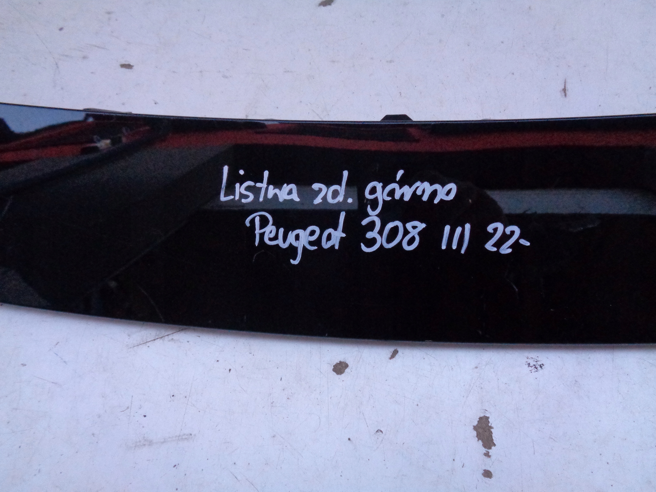 VRCHNA MRIEŽKA LIŠTA NÁRAZNÍKA PEUGEOT 308 III 22-