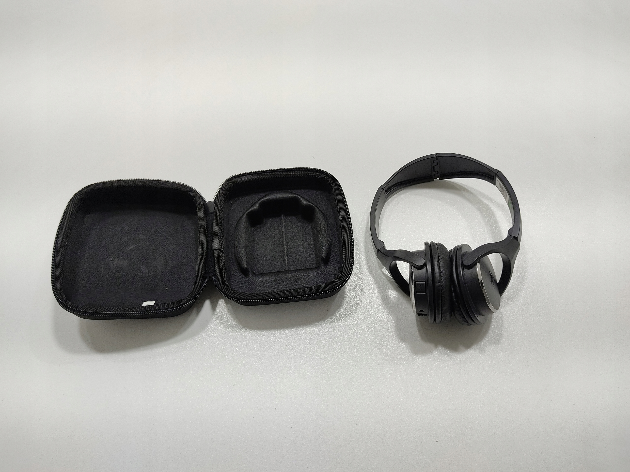 SŁUCHAWKI AUDIO ETUI KOBEREC PEUGEOT 3008 I 9665813380 2009-2015