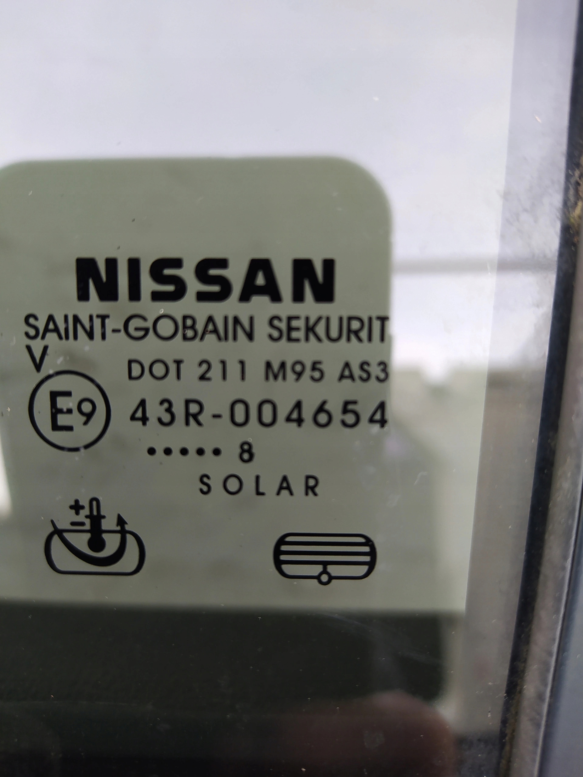 NISSAN PATHFINDER R51 LAVE ZADNE DVERE