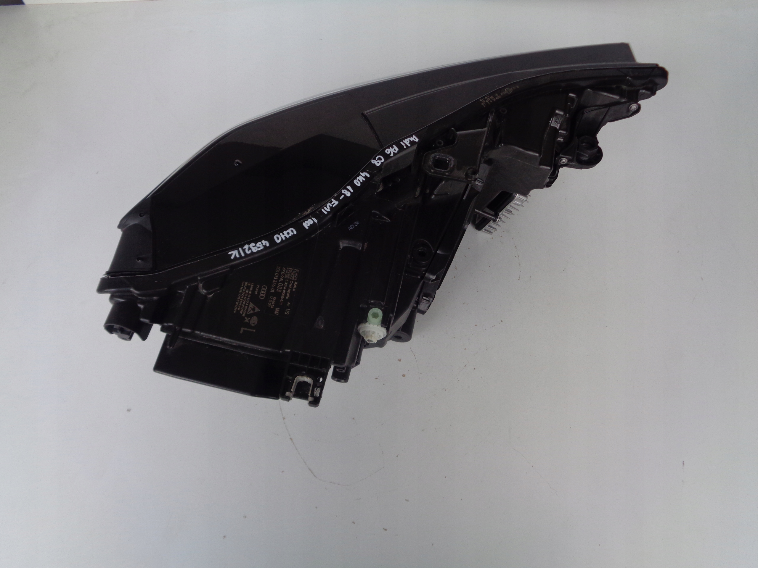 ĽAVÉ SVETLO AUDI A6 C8 4K 4K0 18- FULL LED