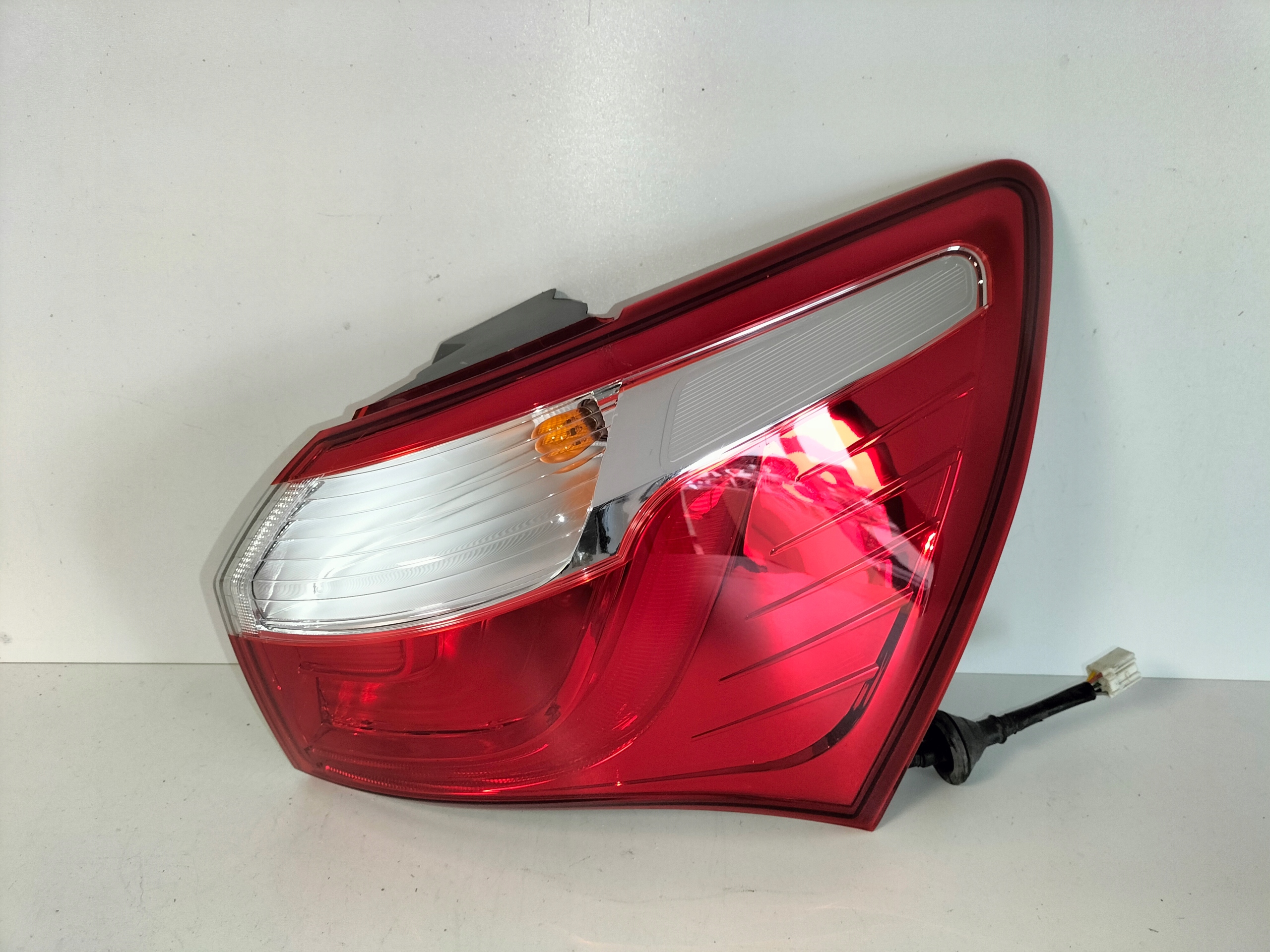 PRAVE ZADNE SVETLO HYUNDAI IX20 LIFT 15- +LED