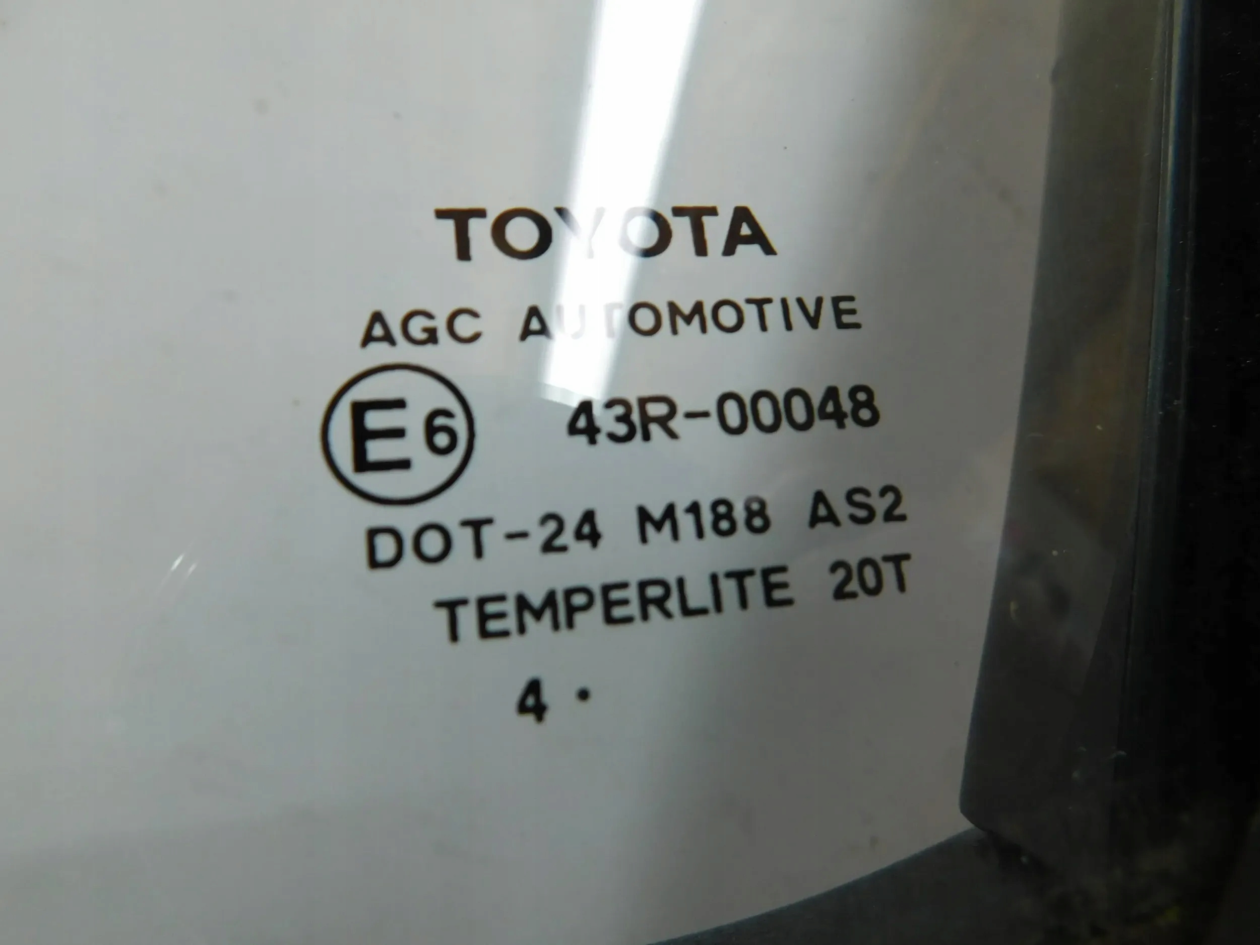 LAVE ZADNE DVERE TOYOTA YARIS III 11-