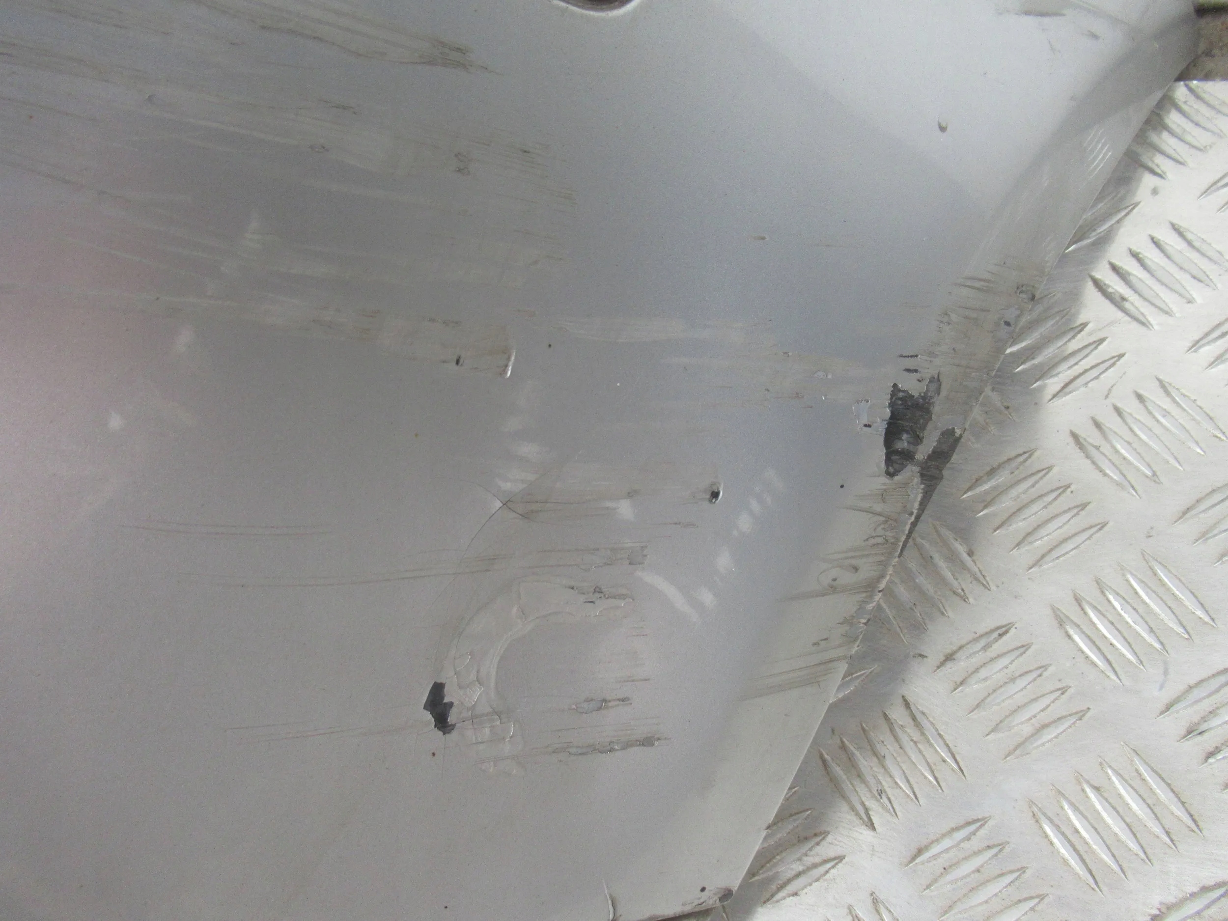 ZADNÝ NÁRAZNÍK AUDI A3 8P 3D