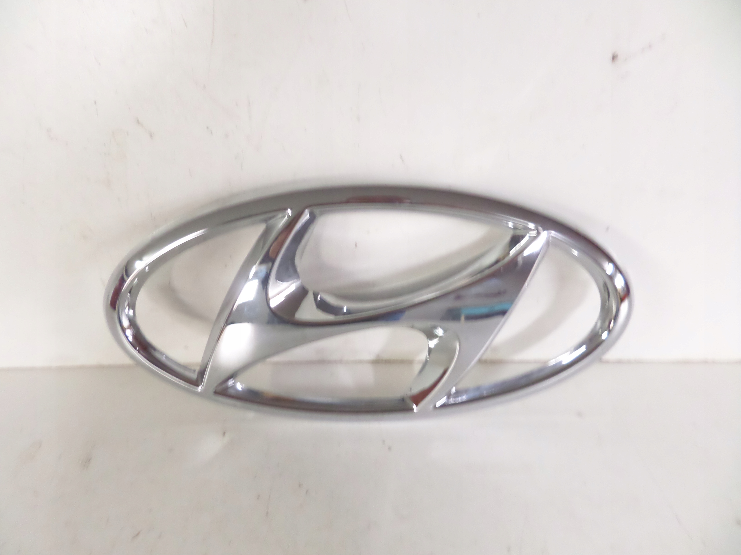 PREDNY ZNAK LOGO HYUNDAI TUCSON IV 20-