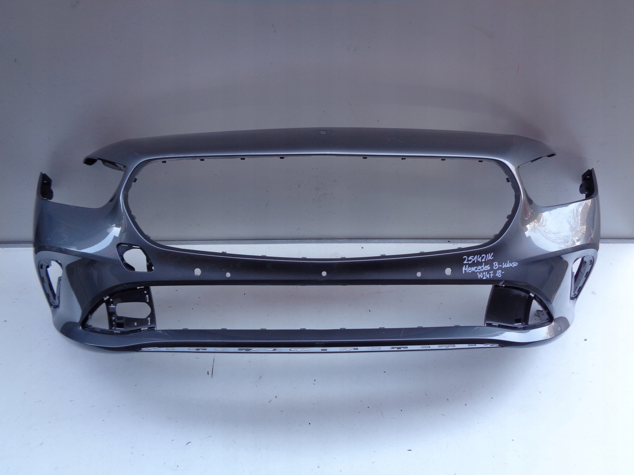 PREDNÝ NÁRAZNÍK MERCEDES B-KLASA W247 18- NR 25142
