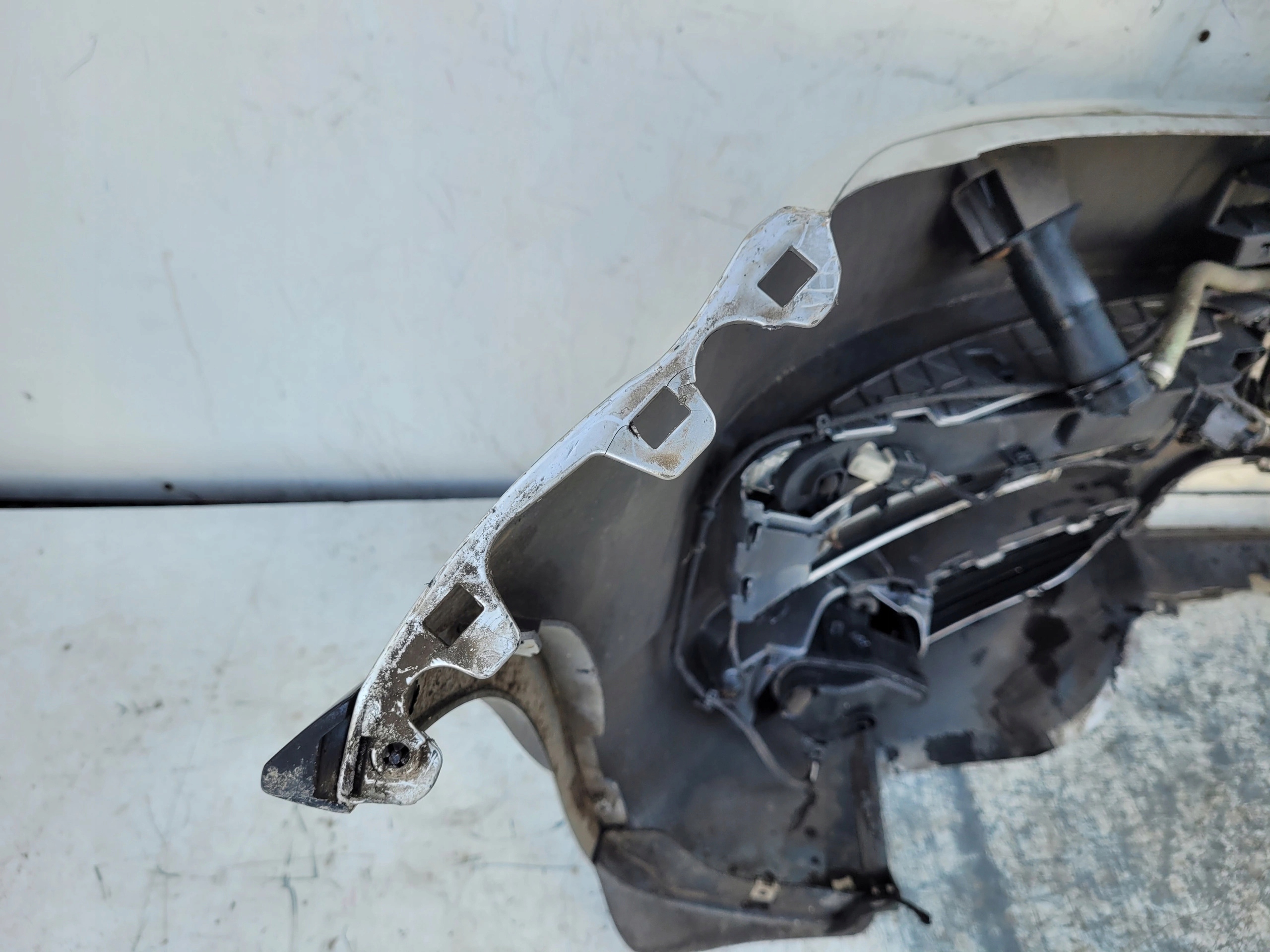 AUDI Q7 4L S-LINE S-LINE 05-09 PREDNÝ NÁRAZNÍK