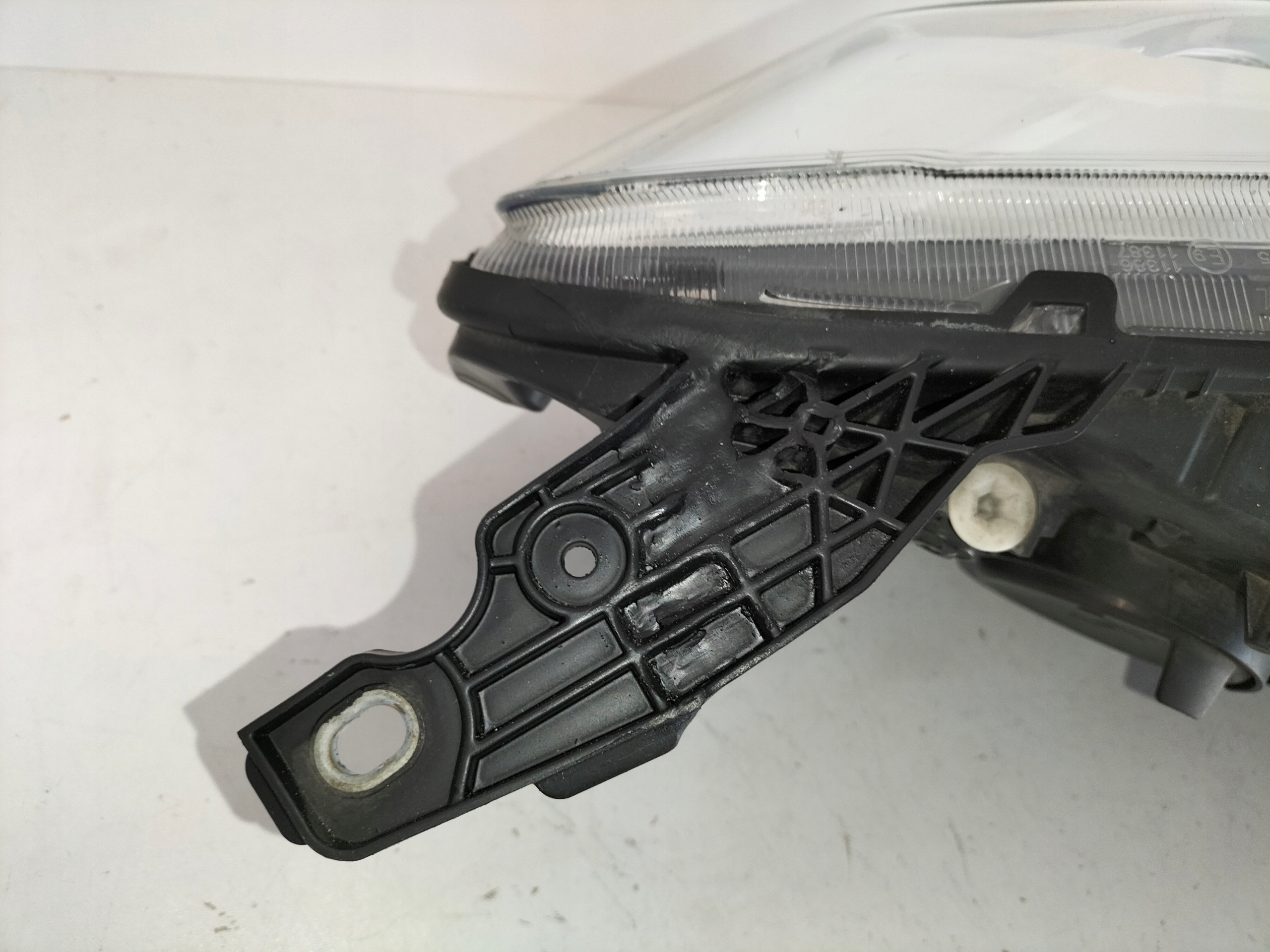 LAVE PREDNE SVETLO FIAT DOBLO II LIFT 15-