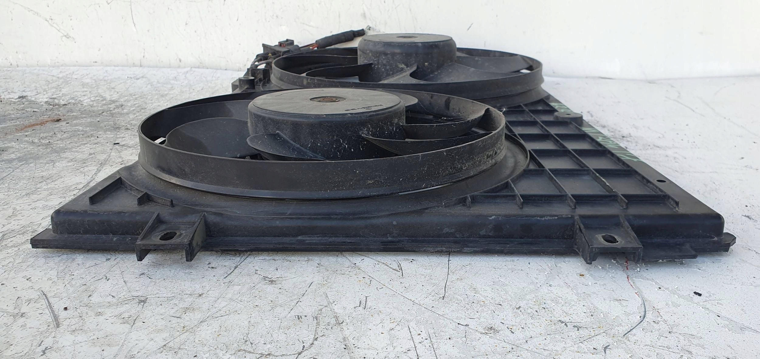 Audi A3 1.8 tfsi 1K0121207 VENTILATOR CHLADICA