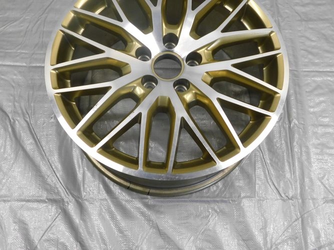 AUDI S4 A4 B8 8Jx18 ET47 5×112 HLINIKOVY DISK ELEKTRON