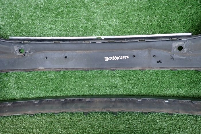 SKODA SUPERB III LIFT 19- PREDNÝ NÁRAZNÍK
