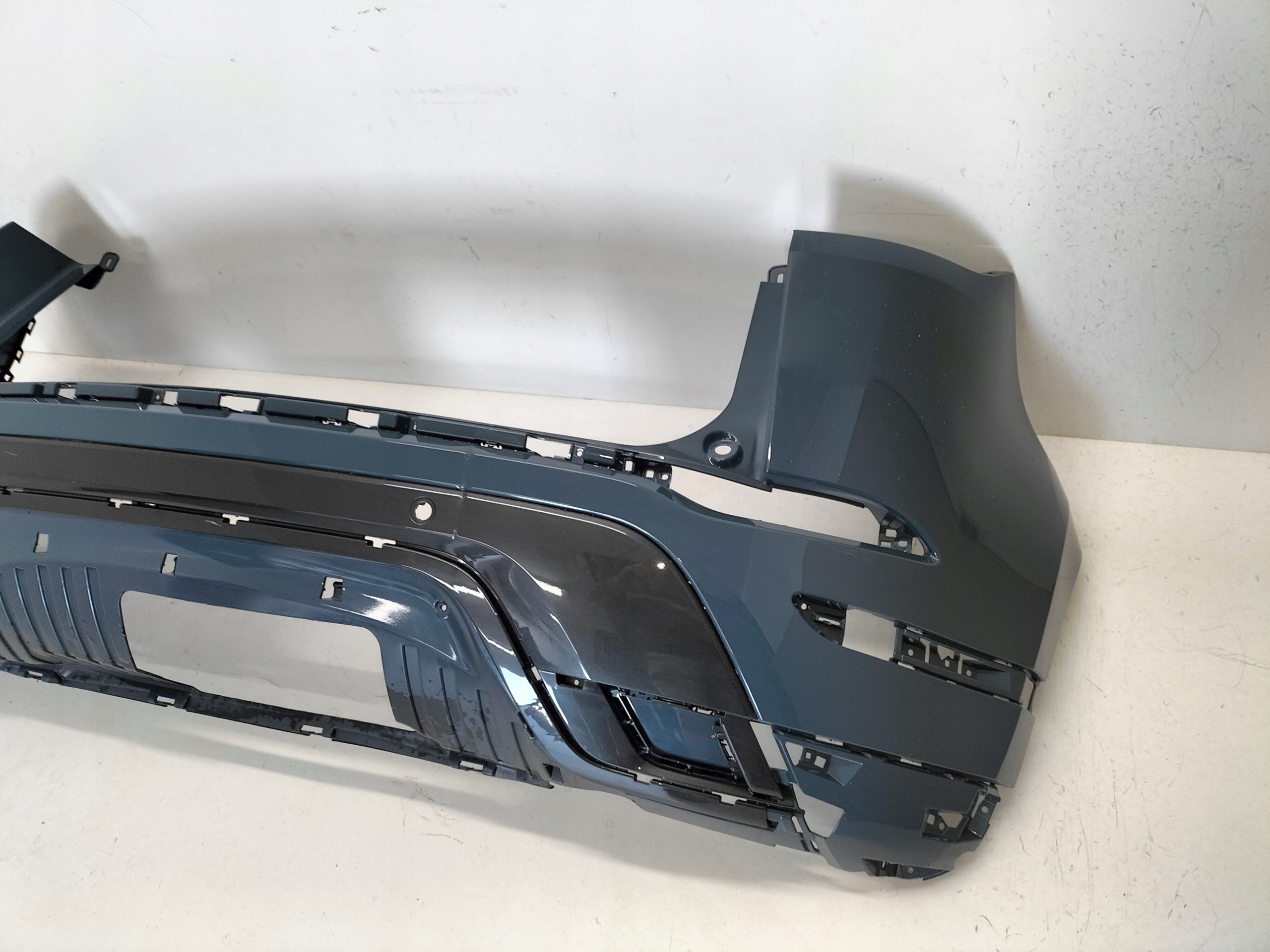 ZADNÝ NÁRAZNÍK RANGE ROVER EVOQUE II 19-