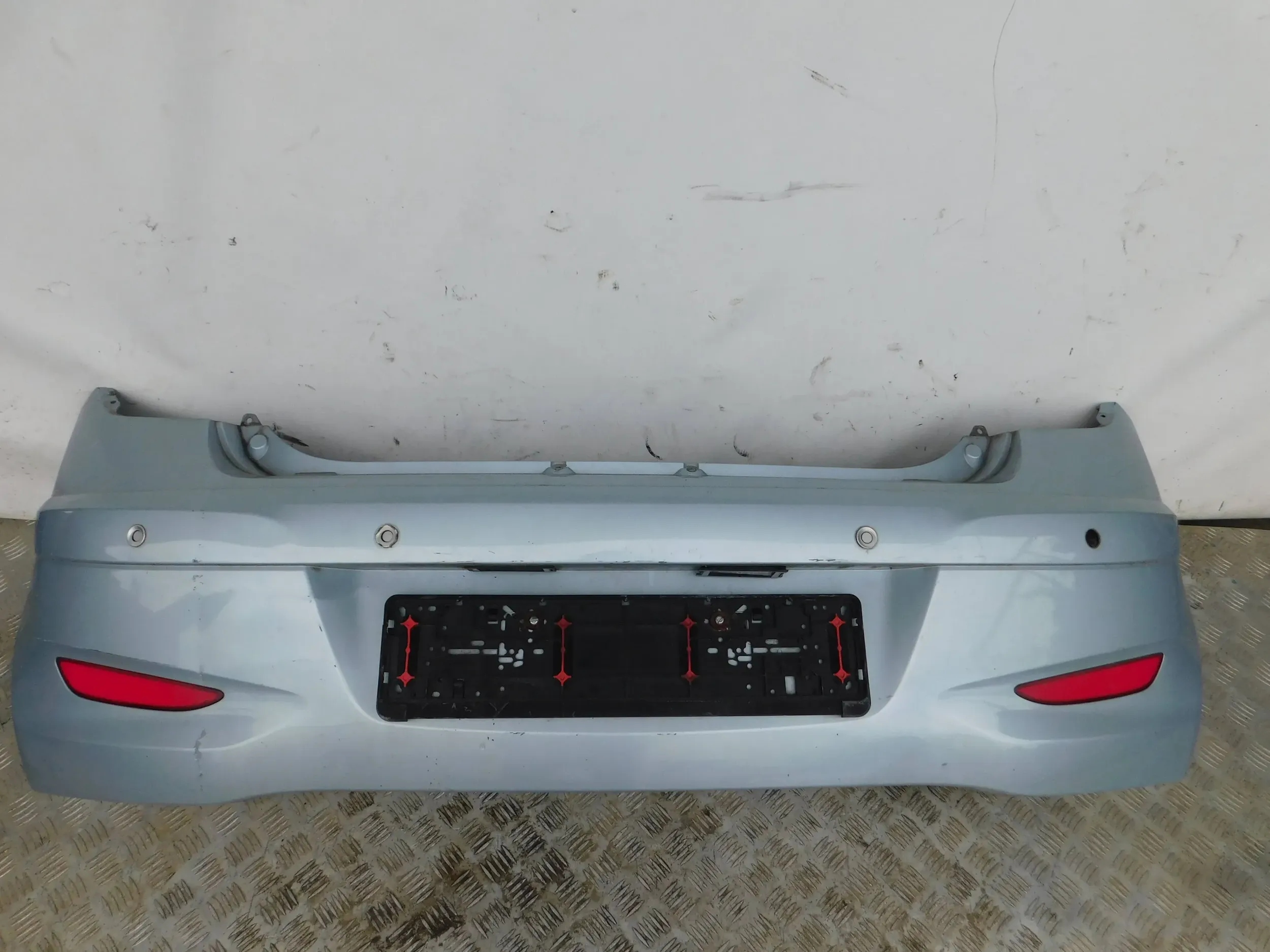 ZADNÝ NÁRAZNÍK HYUNDAI I10 LIFT 11-