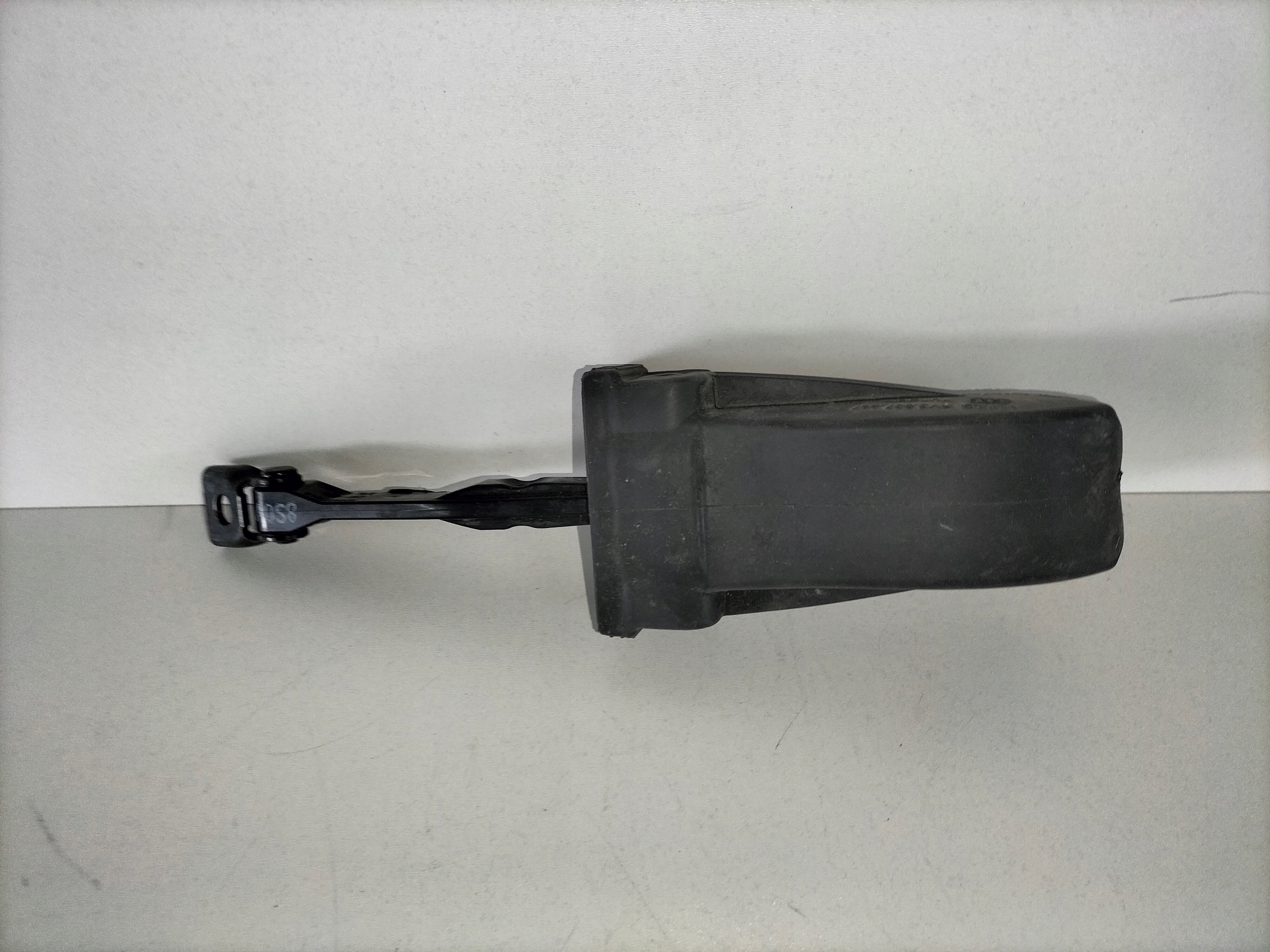 DORAZ PREDNYCH DVERI AUDI TT 8S0 14-