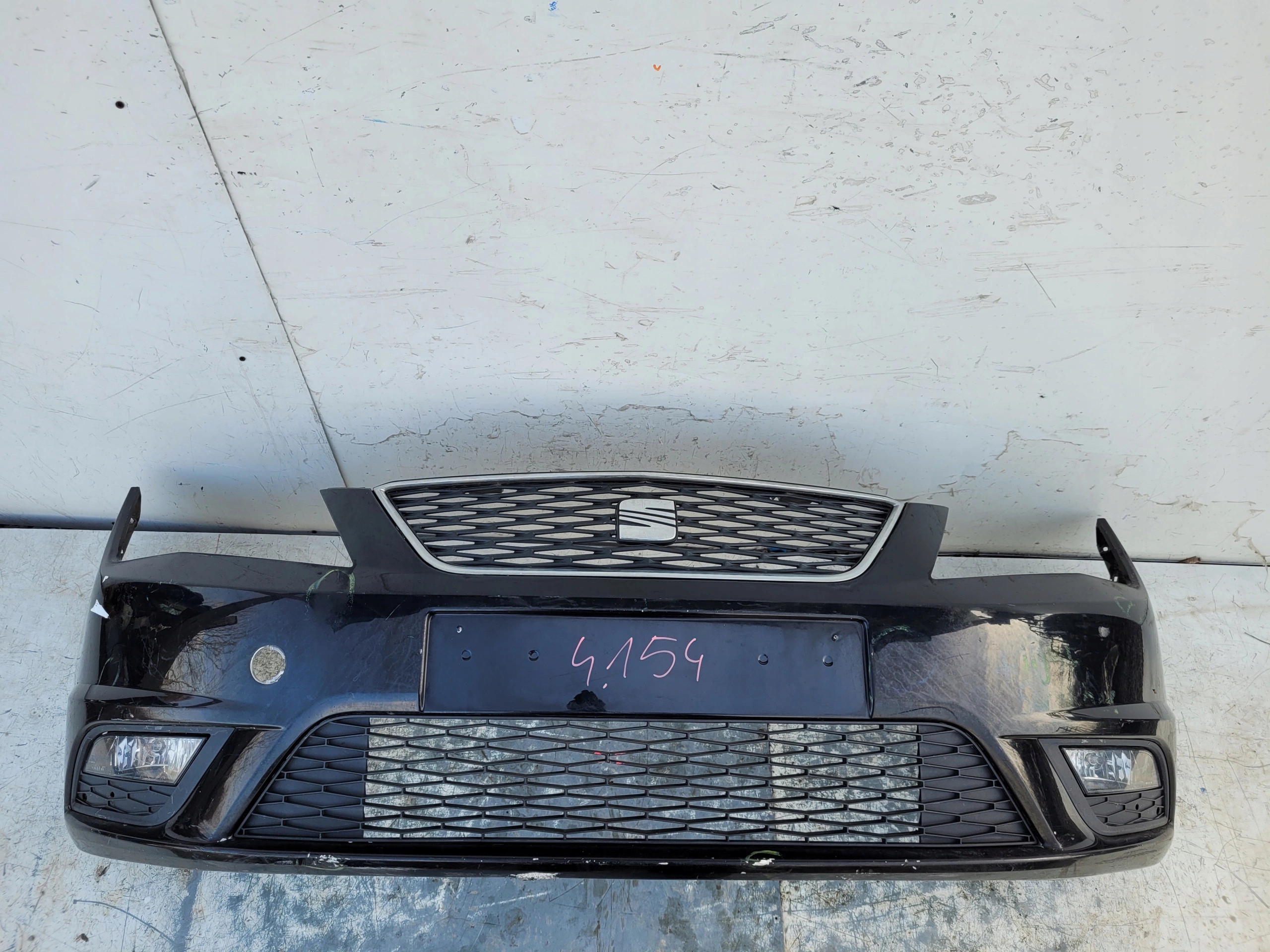 SEAT LEON III 3 PREDNÝ NÁRAZNÍK