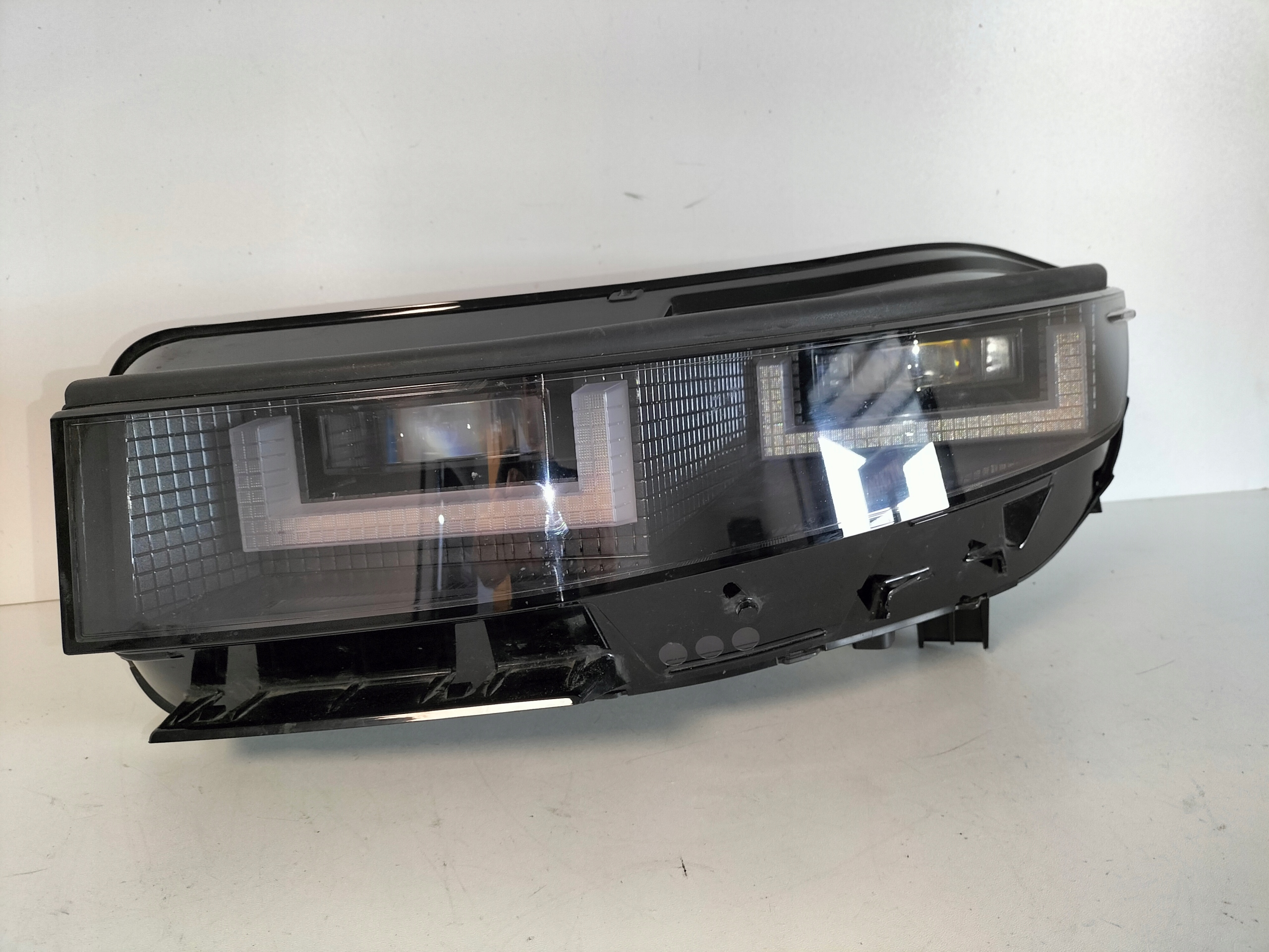 LAVE PREDNE SVETLO HYUNDAI IONIQ 5 NE 21- FULL LED