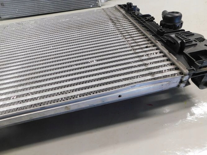 MERCEDES CLA GLB w247 CHLADIC VODY KLIMATIZACIE