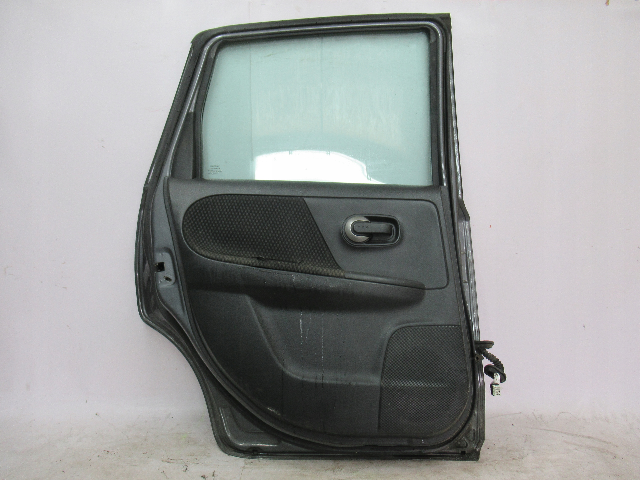 ĽAVÉ ZADNÉ DVERE NISSAN NOTE E11 06-